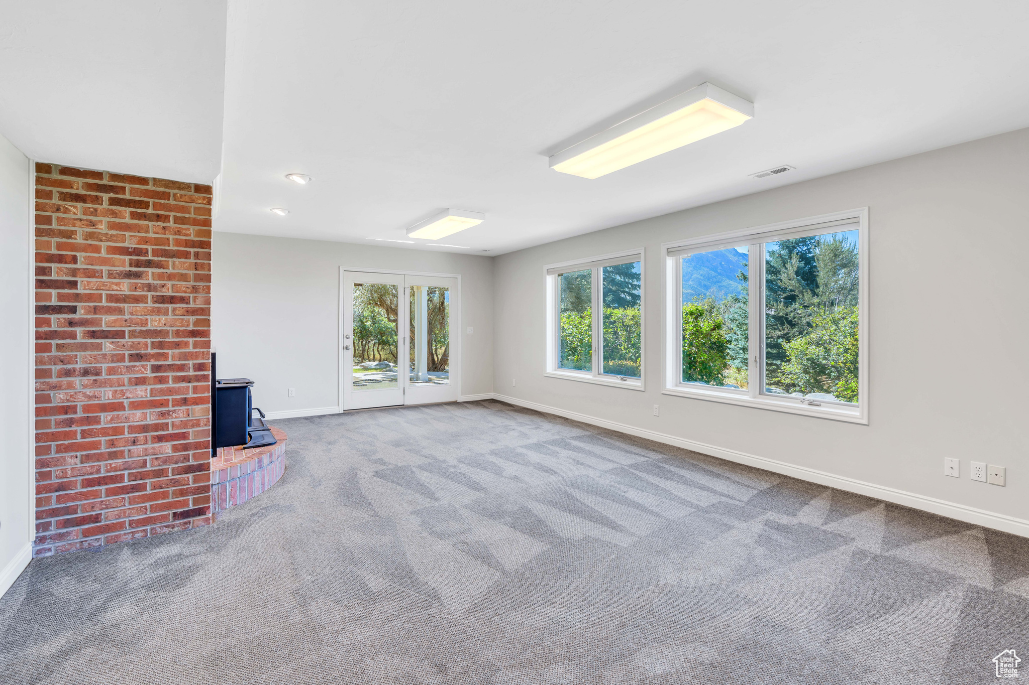 4251 ALPINE COVE DR