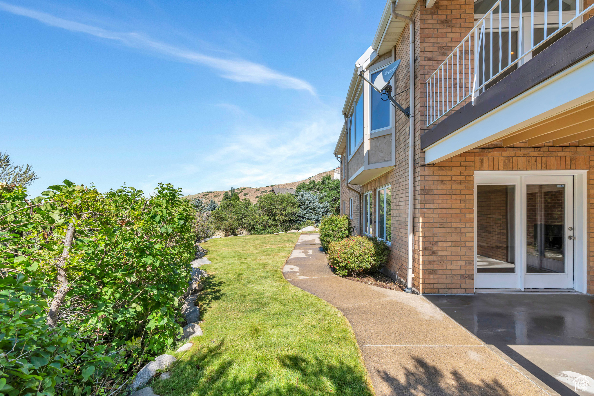 4251 ALPINE COVE DR