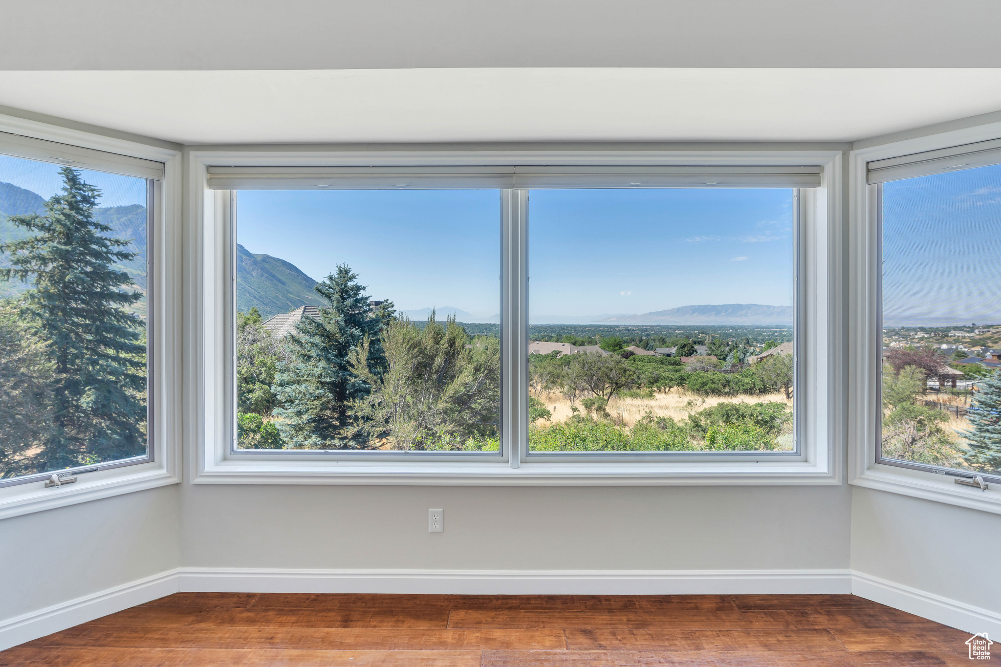 4251 ALPINE COVE DR