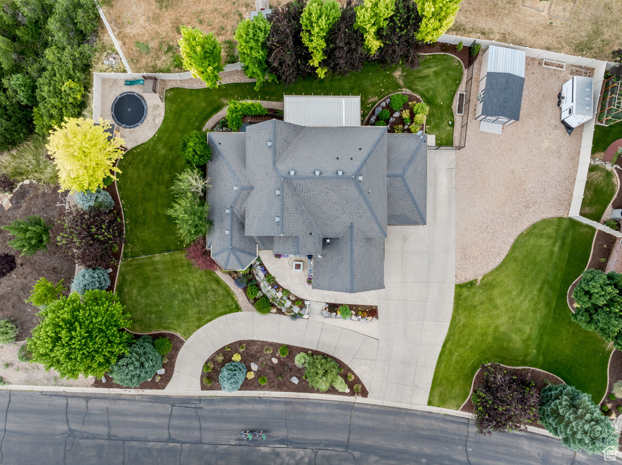 119 S HILLSIDE DRIVE DR
