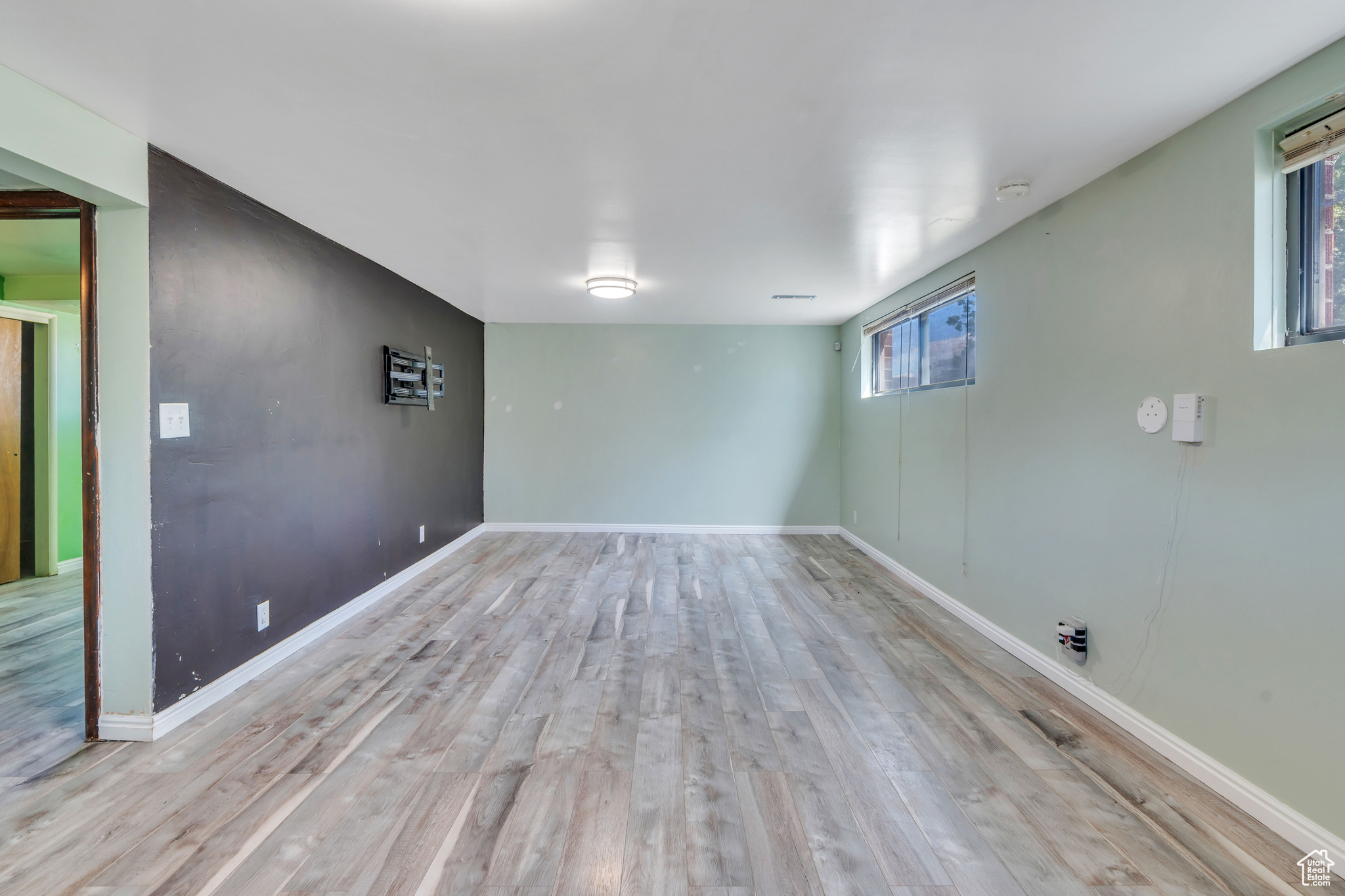 1529 W SUNSET DR