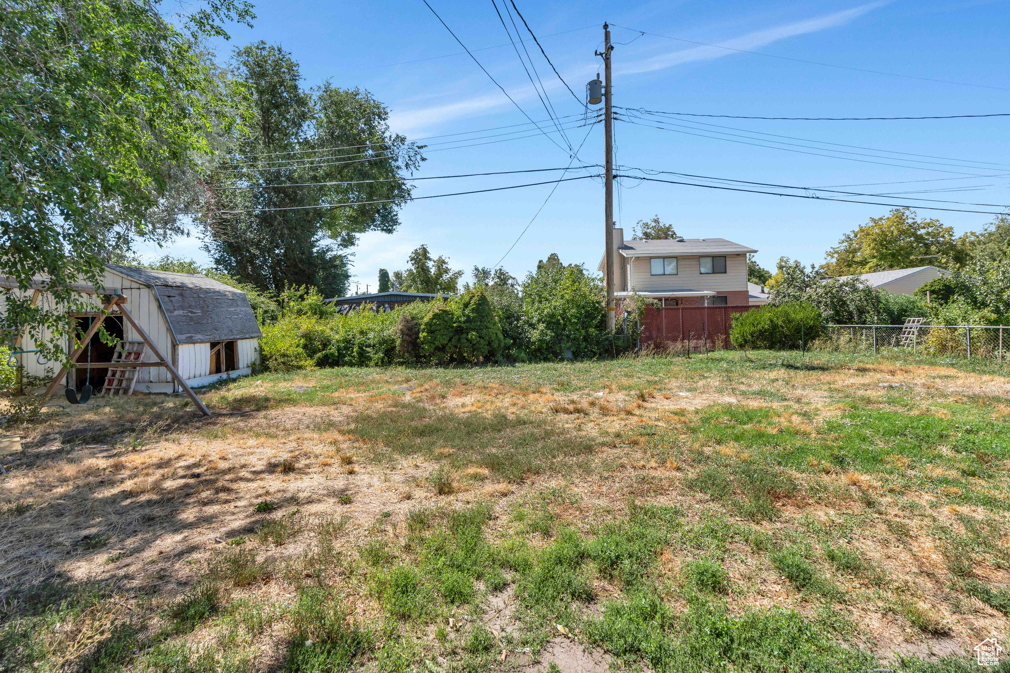1529 W SUNSET DR