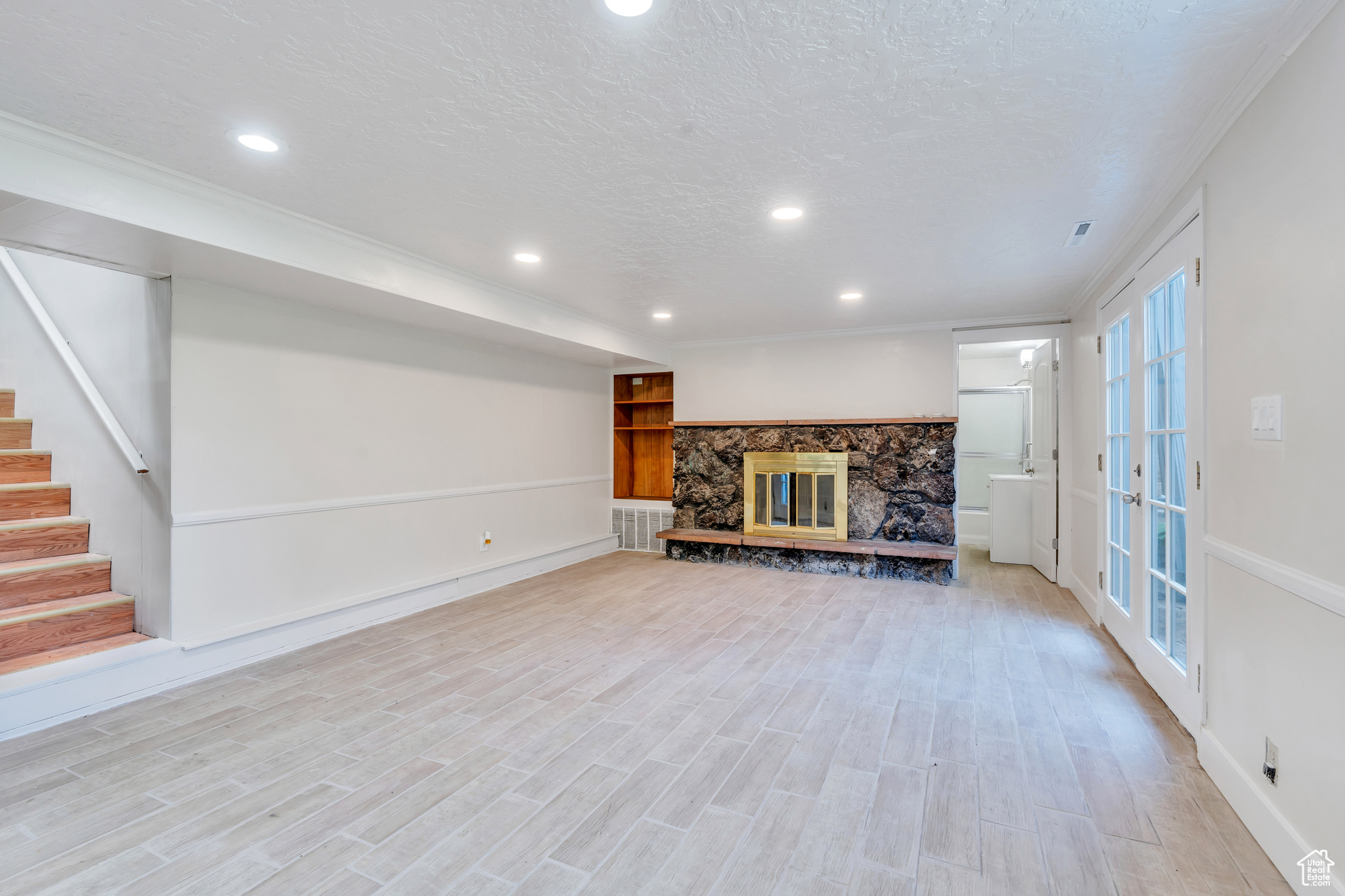 1889 TERRACE DR