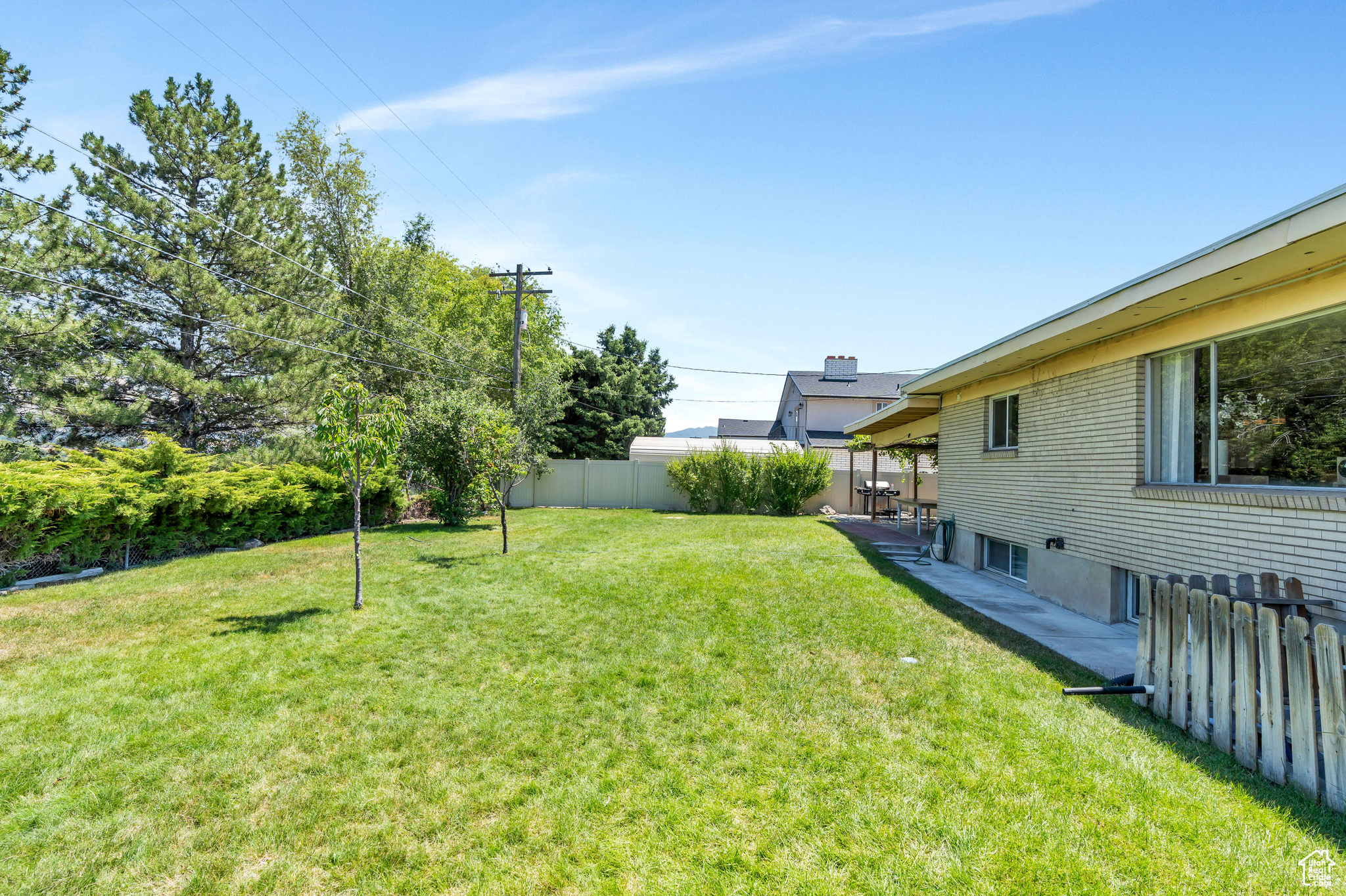 1889 TERRACE DR