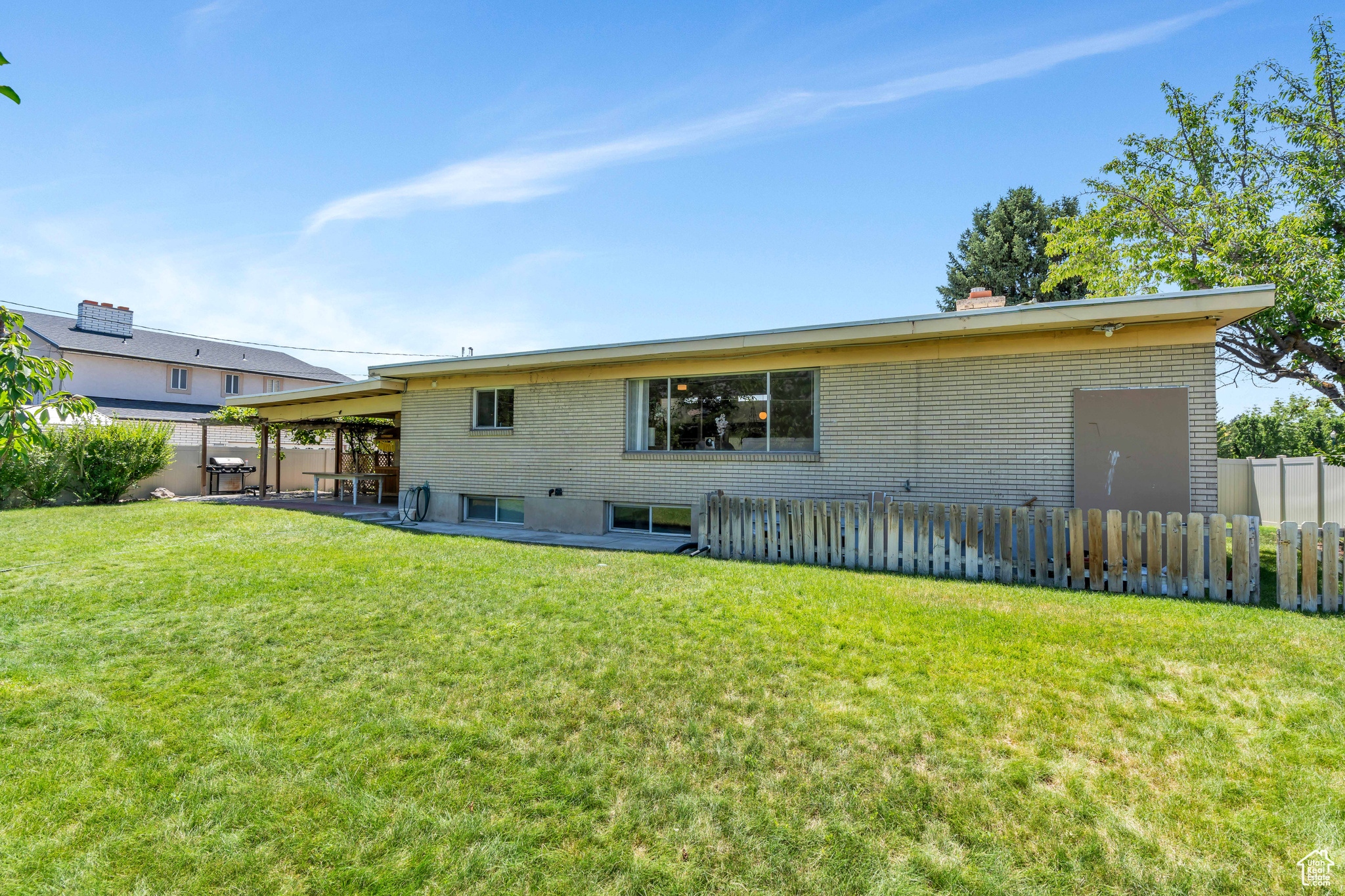 1889 TERRACE DR