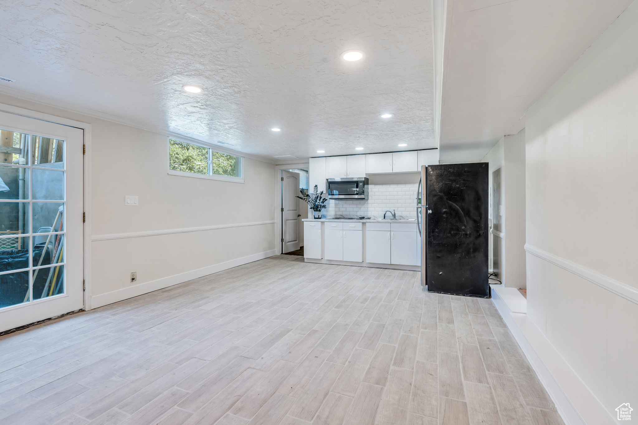 1889 TERRACE DR