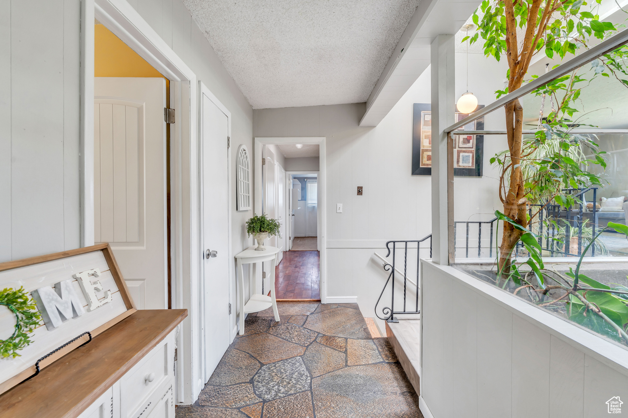 1889 TERRACE DR
