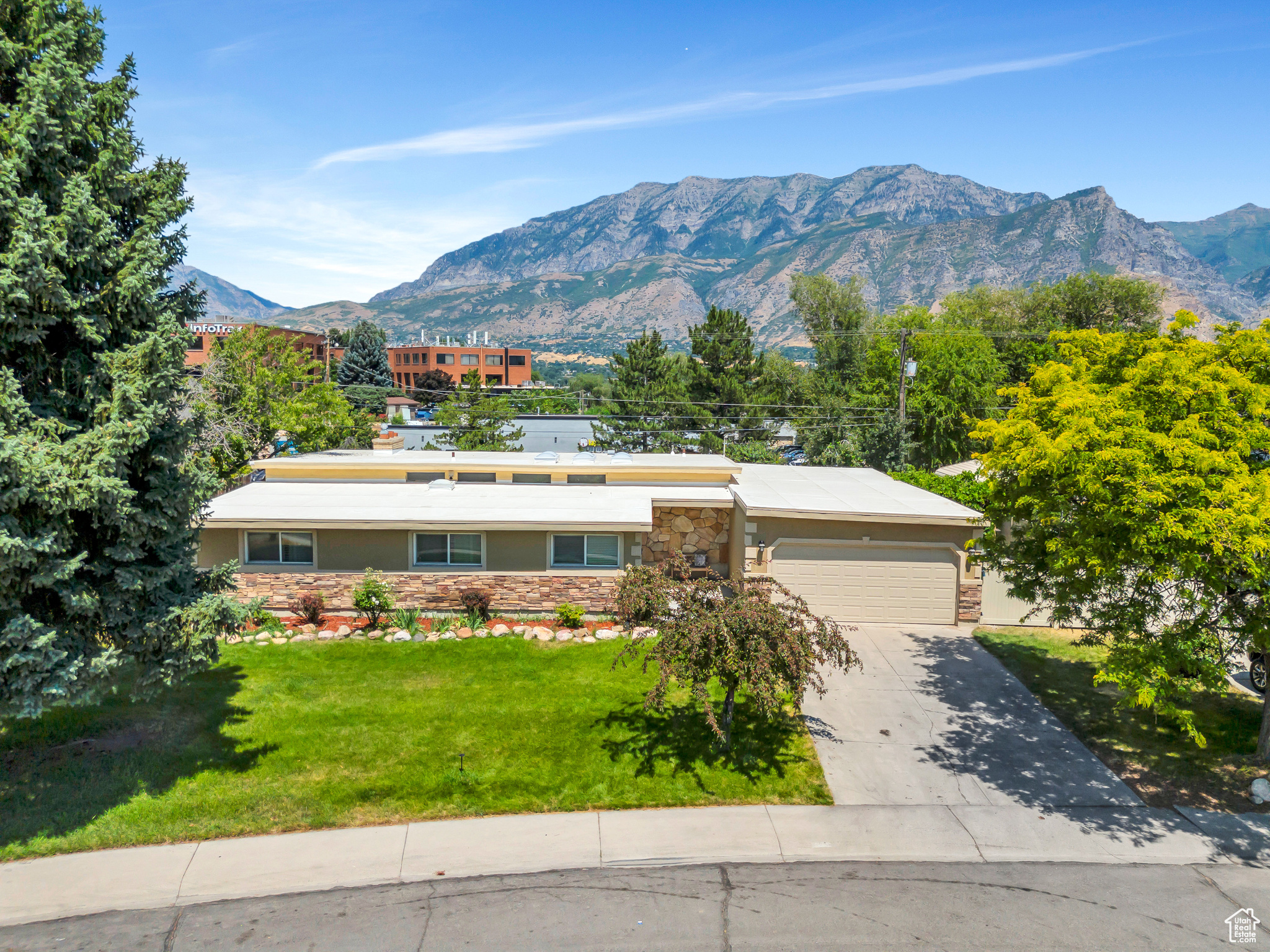 1889 TERRACE DR