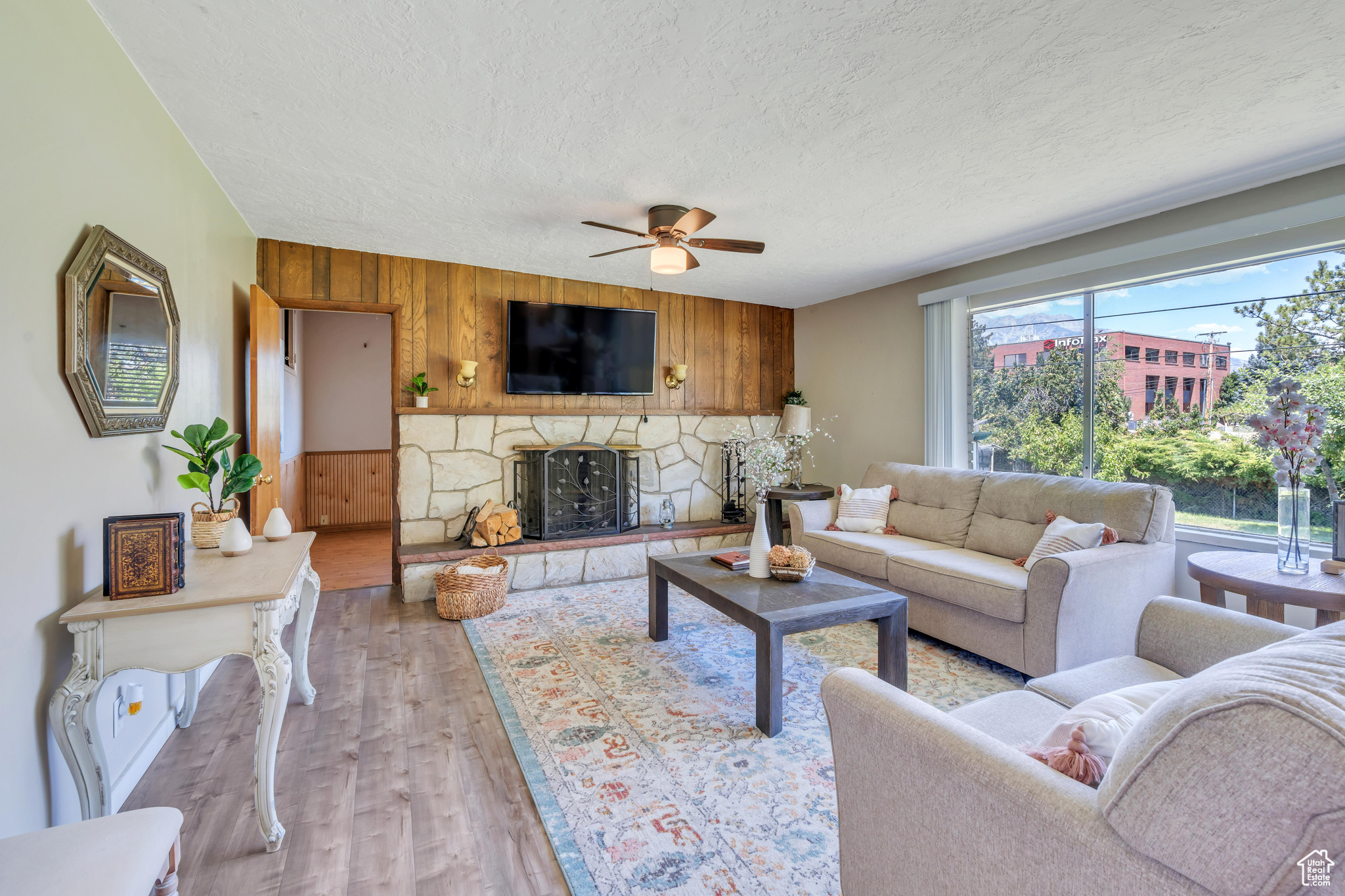 1889 TERRACE DR