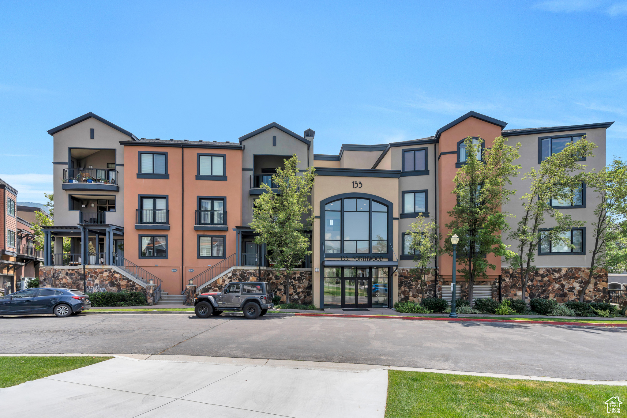 133 W NORTHWOOD LN #203