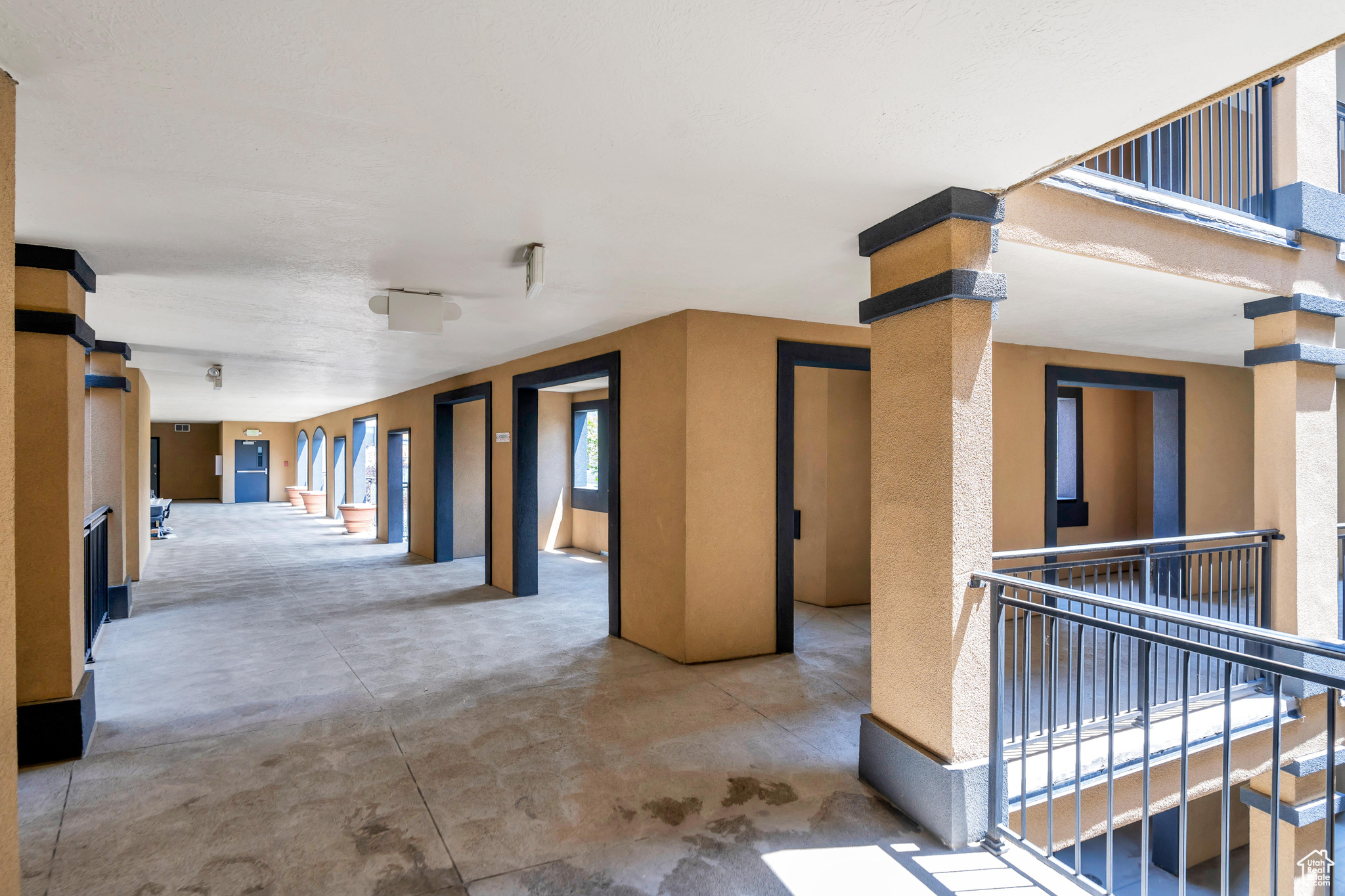 133 W NORTHWOOD LN #203