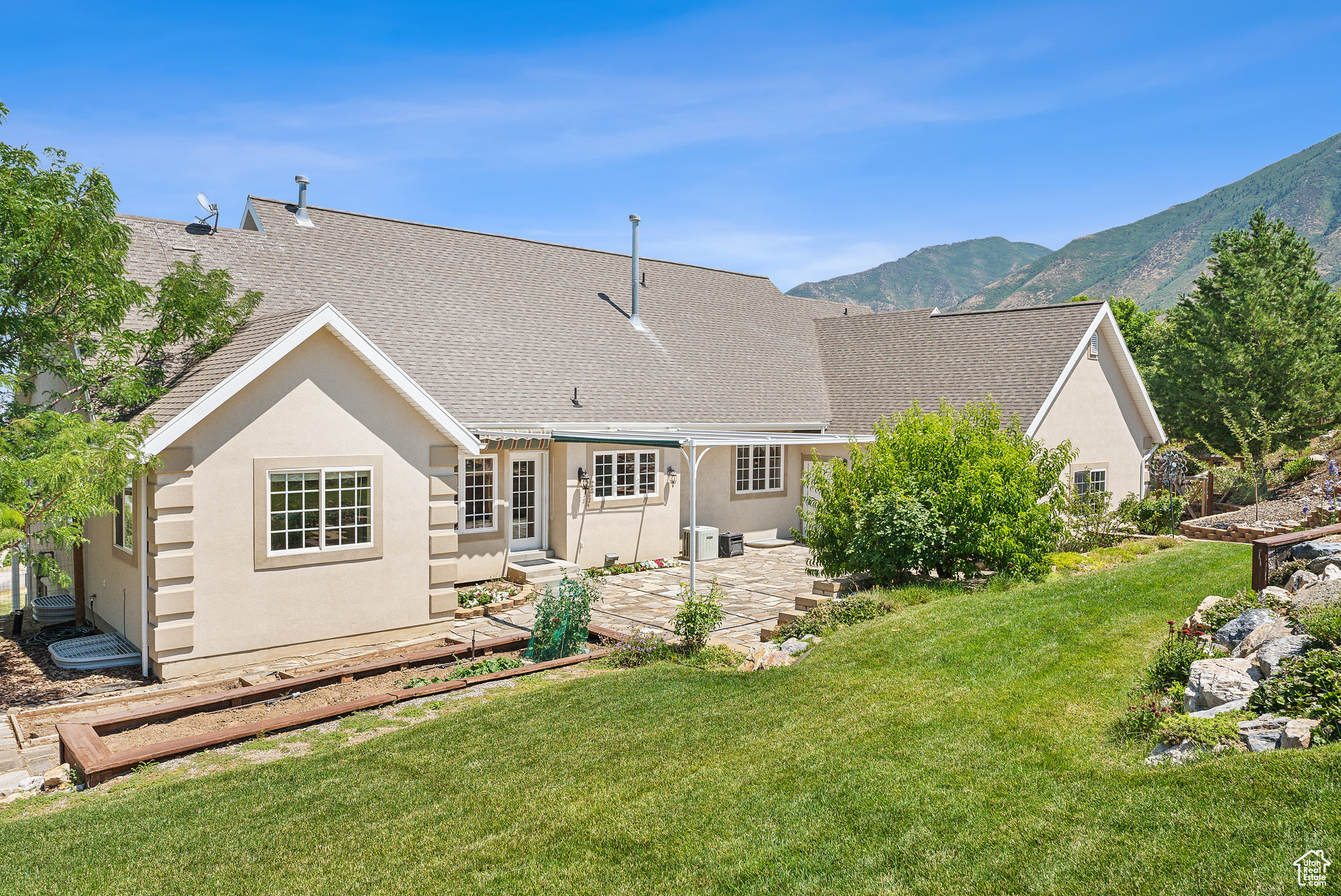 360 W VALLEY VIEW CIR
