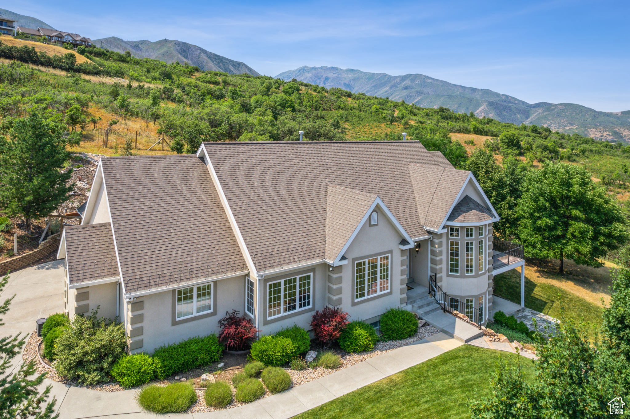 360 W VALLEY VIEW CIR