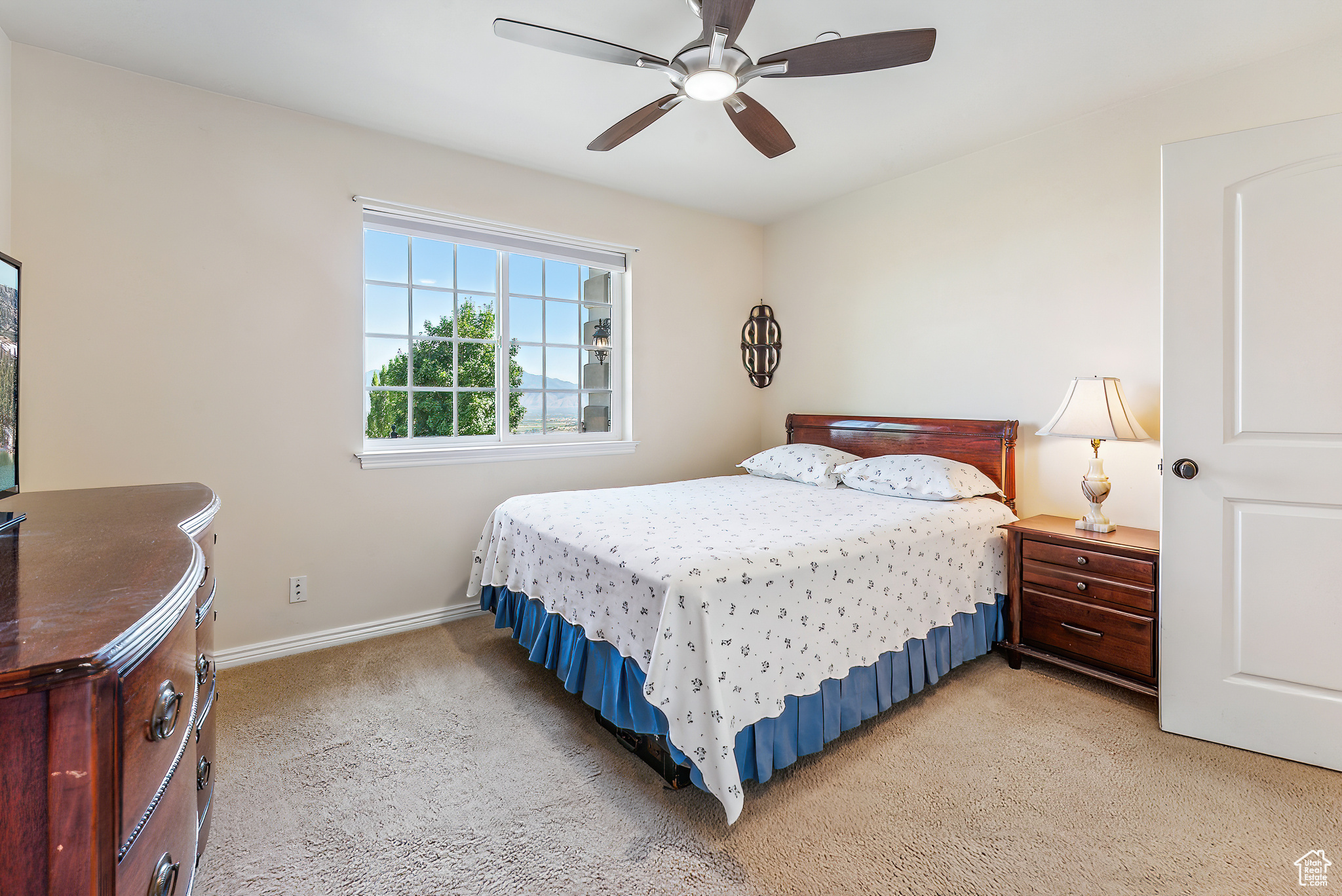 360 W VALLEY VIEW CIR