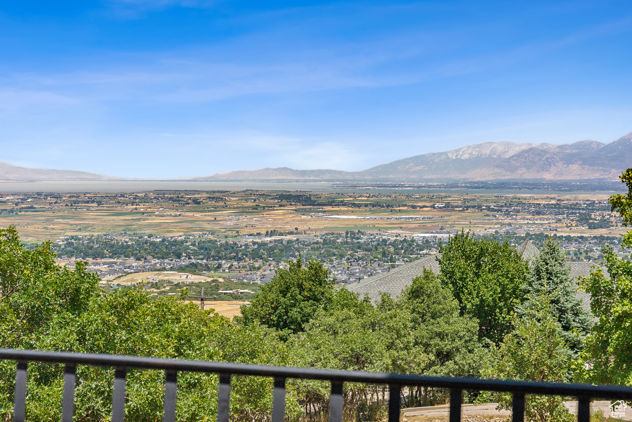 360 W VALLEY VIEW CIR