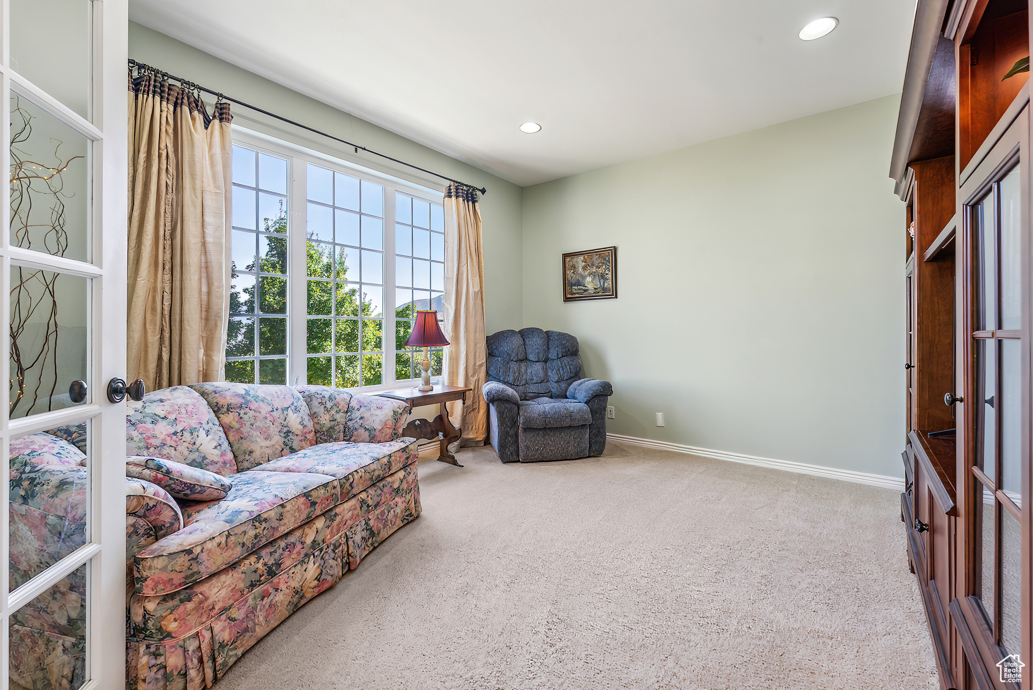 360 W VALLEY VIEW CIR