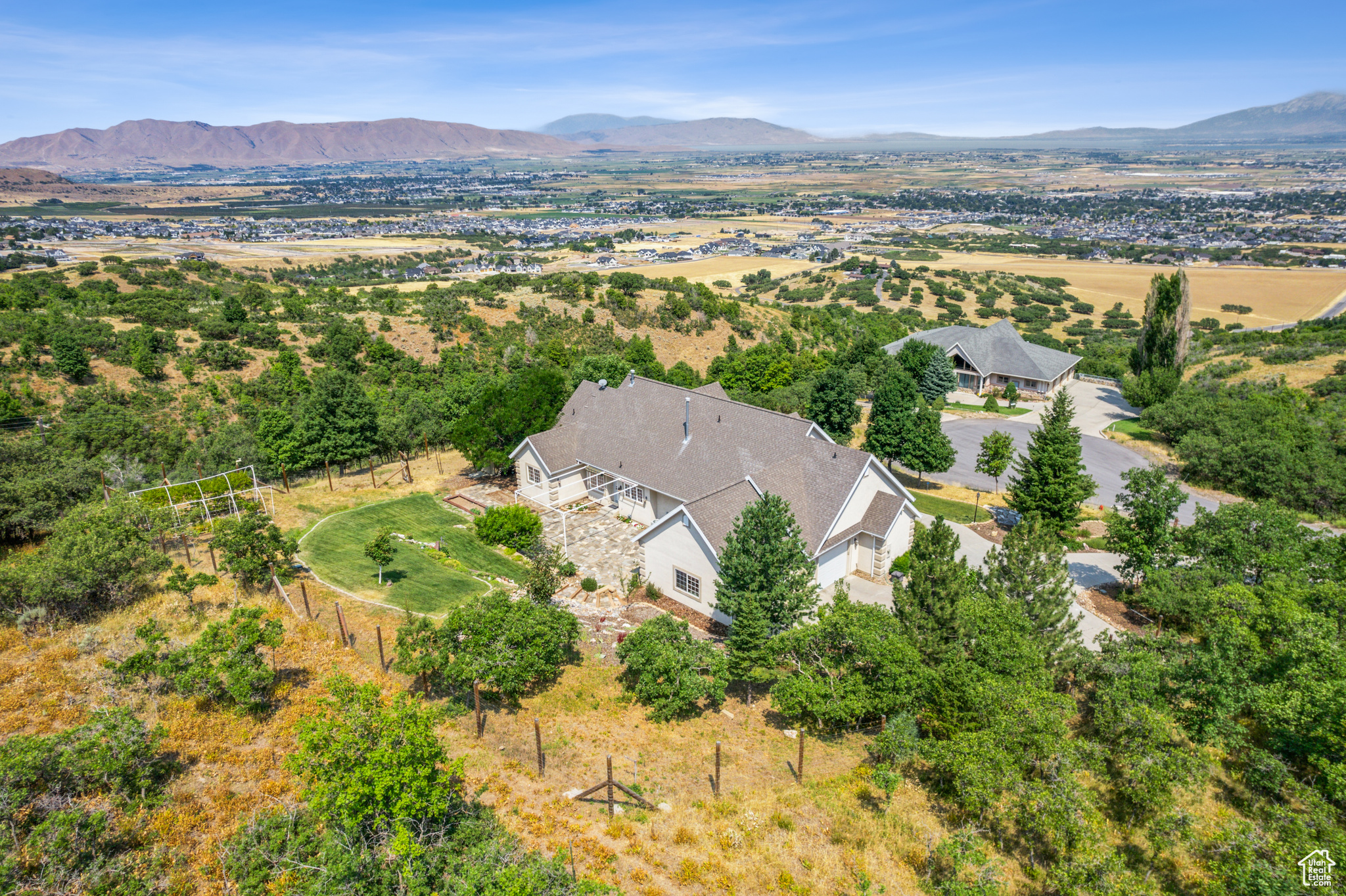 360 W VALLEY VIEW CIR