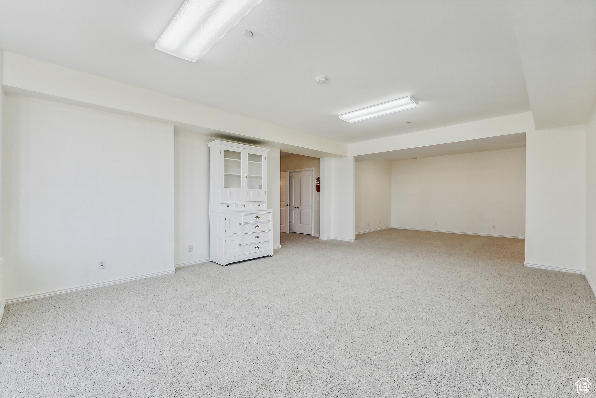 360 W VALLEY VIEW CIR
