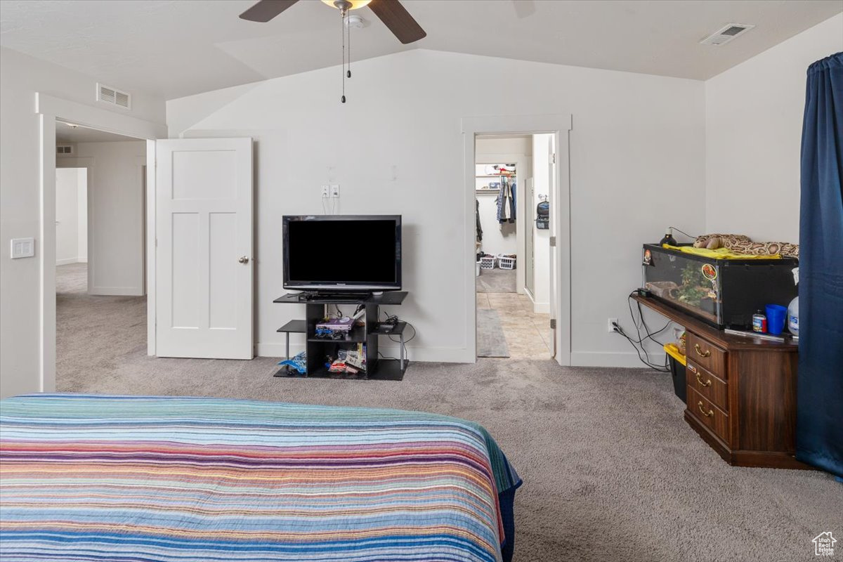 7687 N KINGS CANYON RD