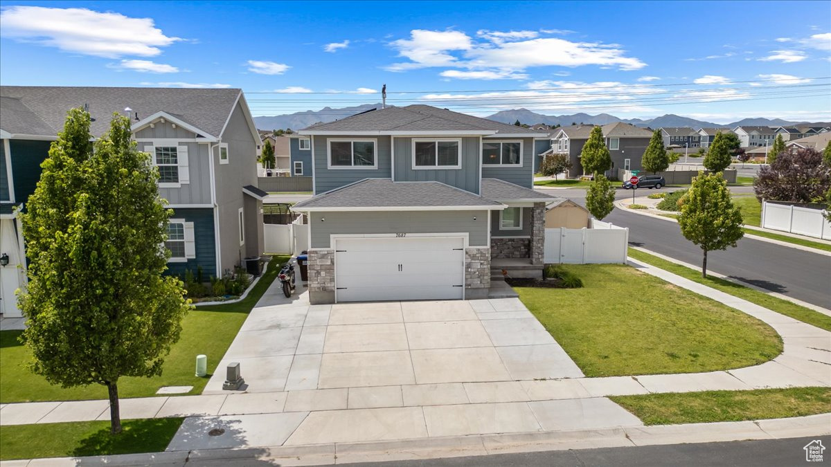 7687 N KINGS CANYON RD