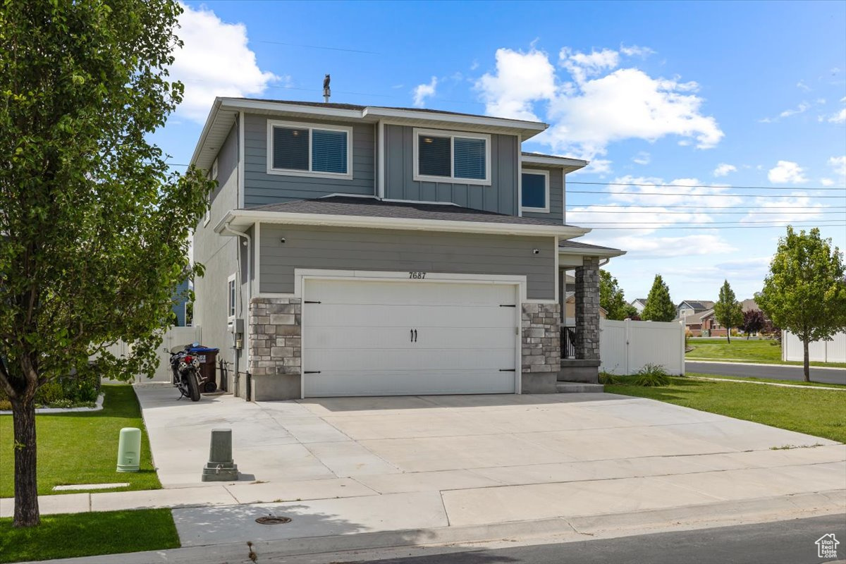 7687 N KINGS CANYON RD