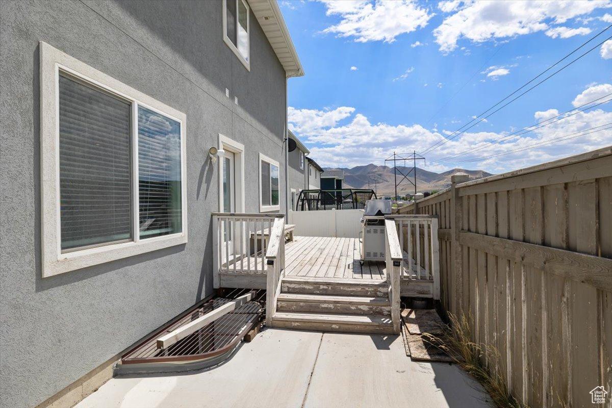 7687 N KINGS CANYON RD