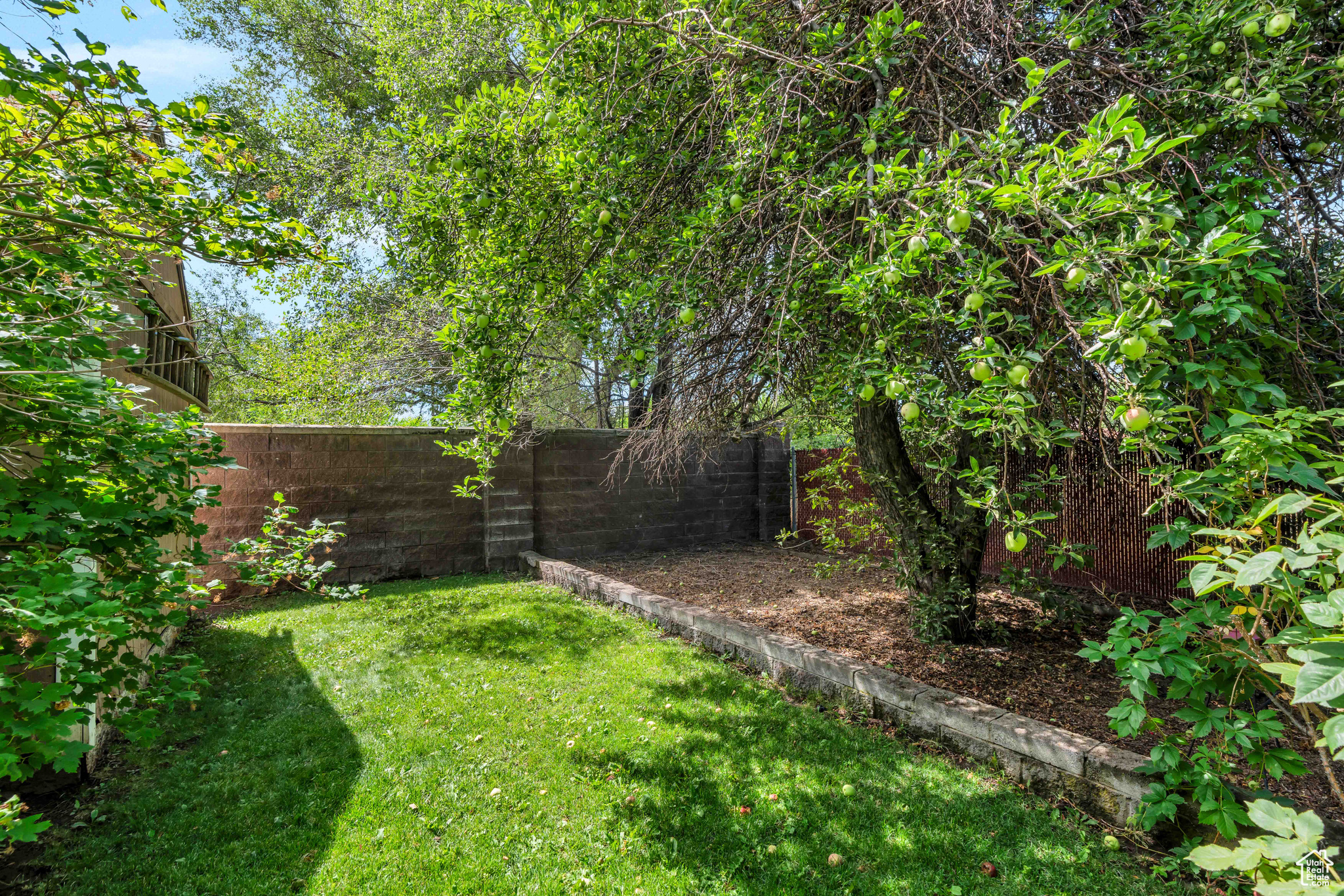 673 ORCHARD DR