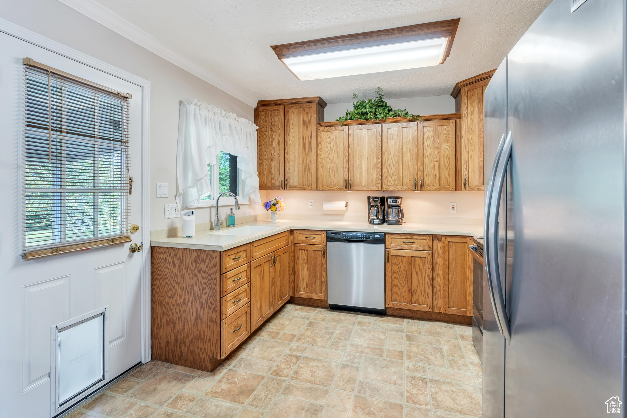 673 ORCHARD DR