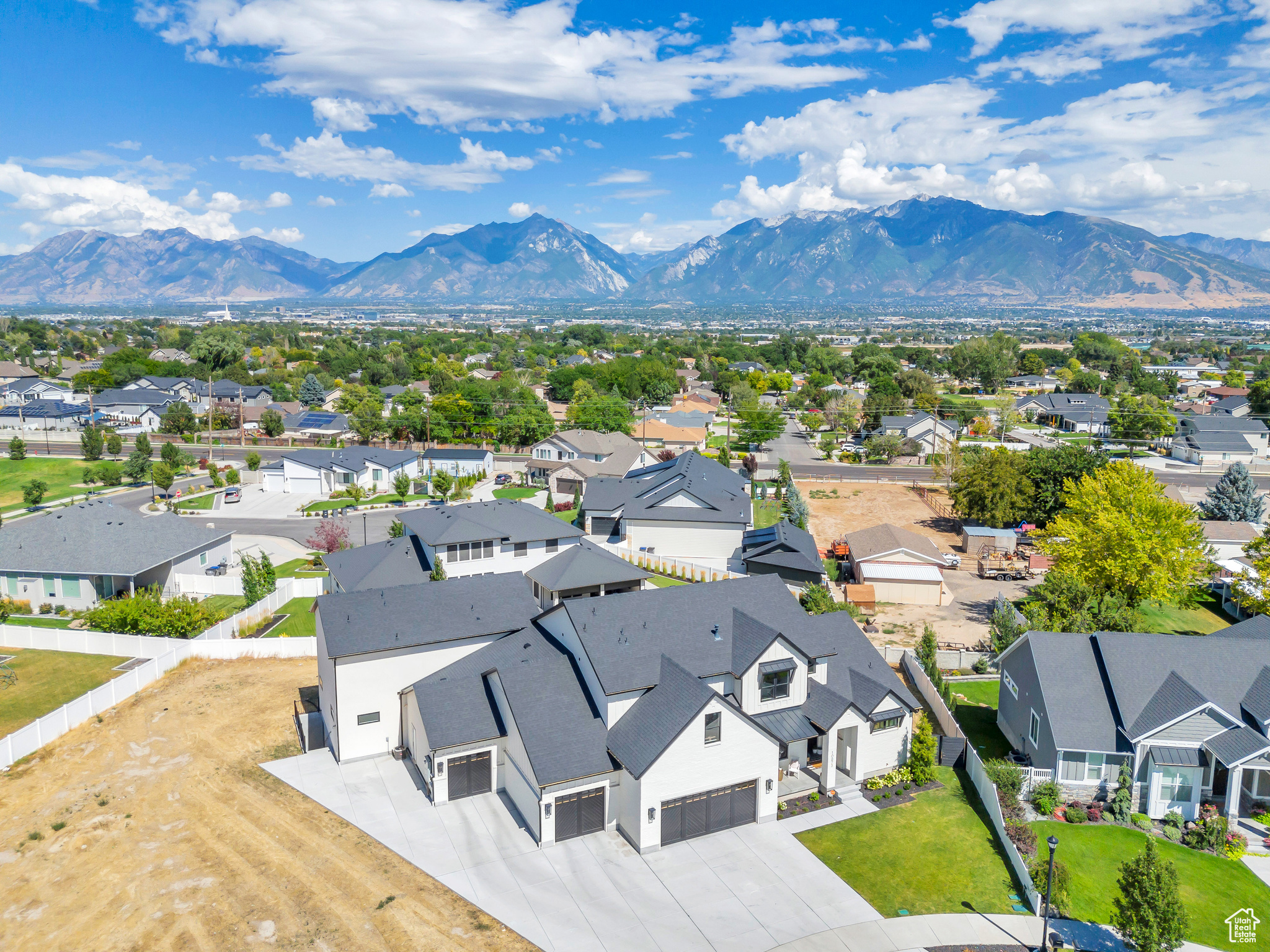 10873 S RETA VIEW CT