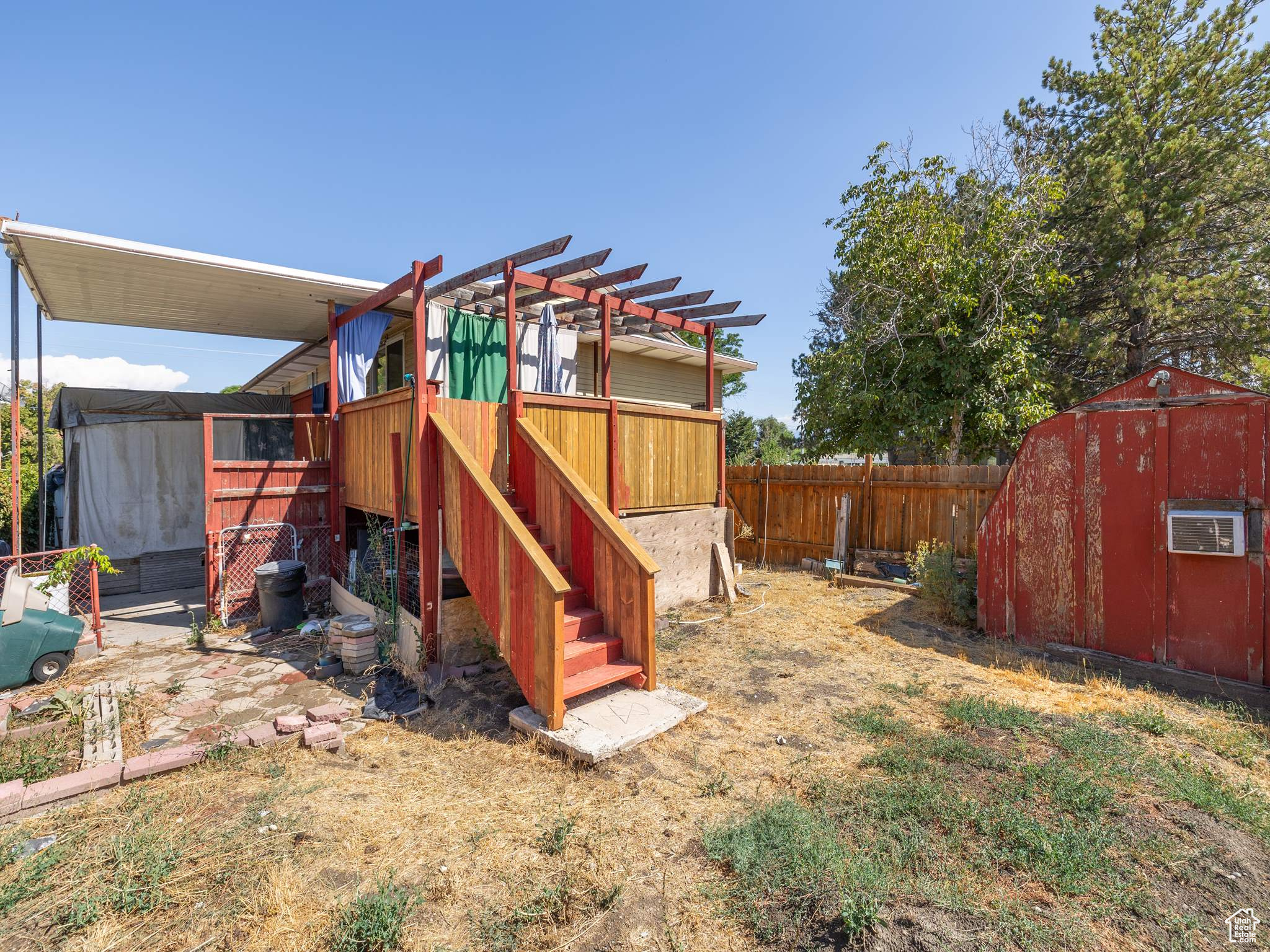 1410 W WALNUT DR