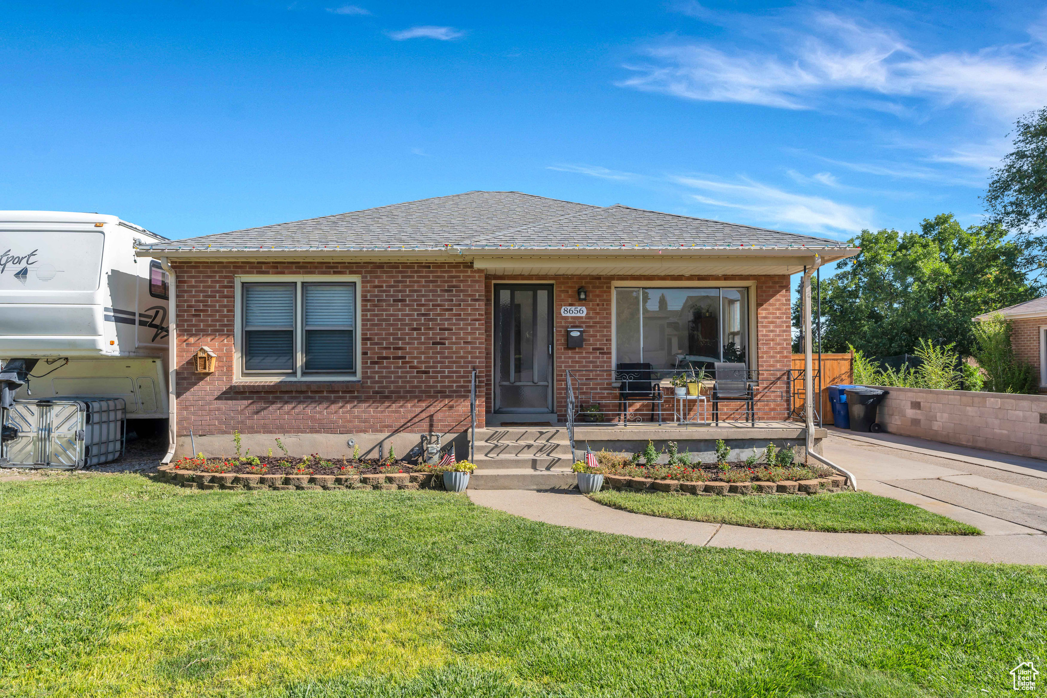 8656 W FLORENCE DR