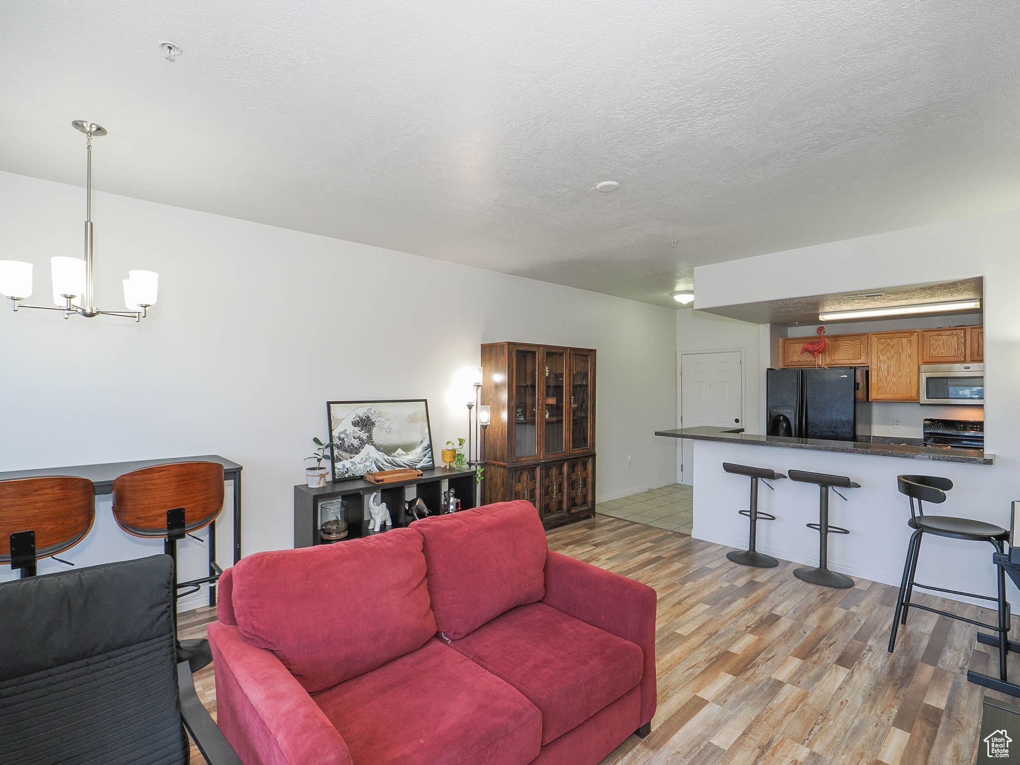 194 W ALBION VILLAGE WAY #103
