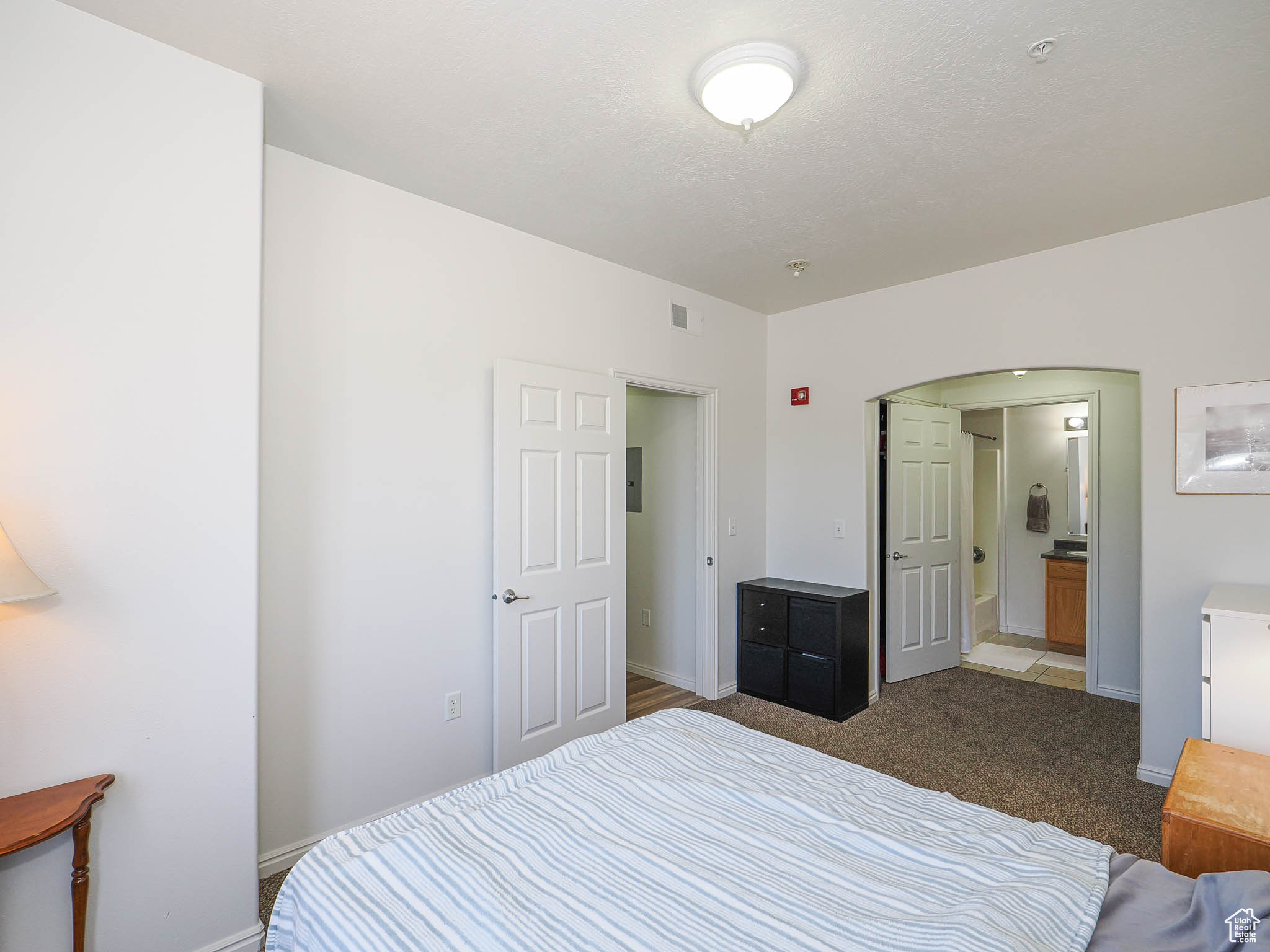 194 W ALBION VILLAGE WAY #103