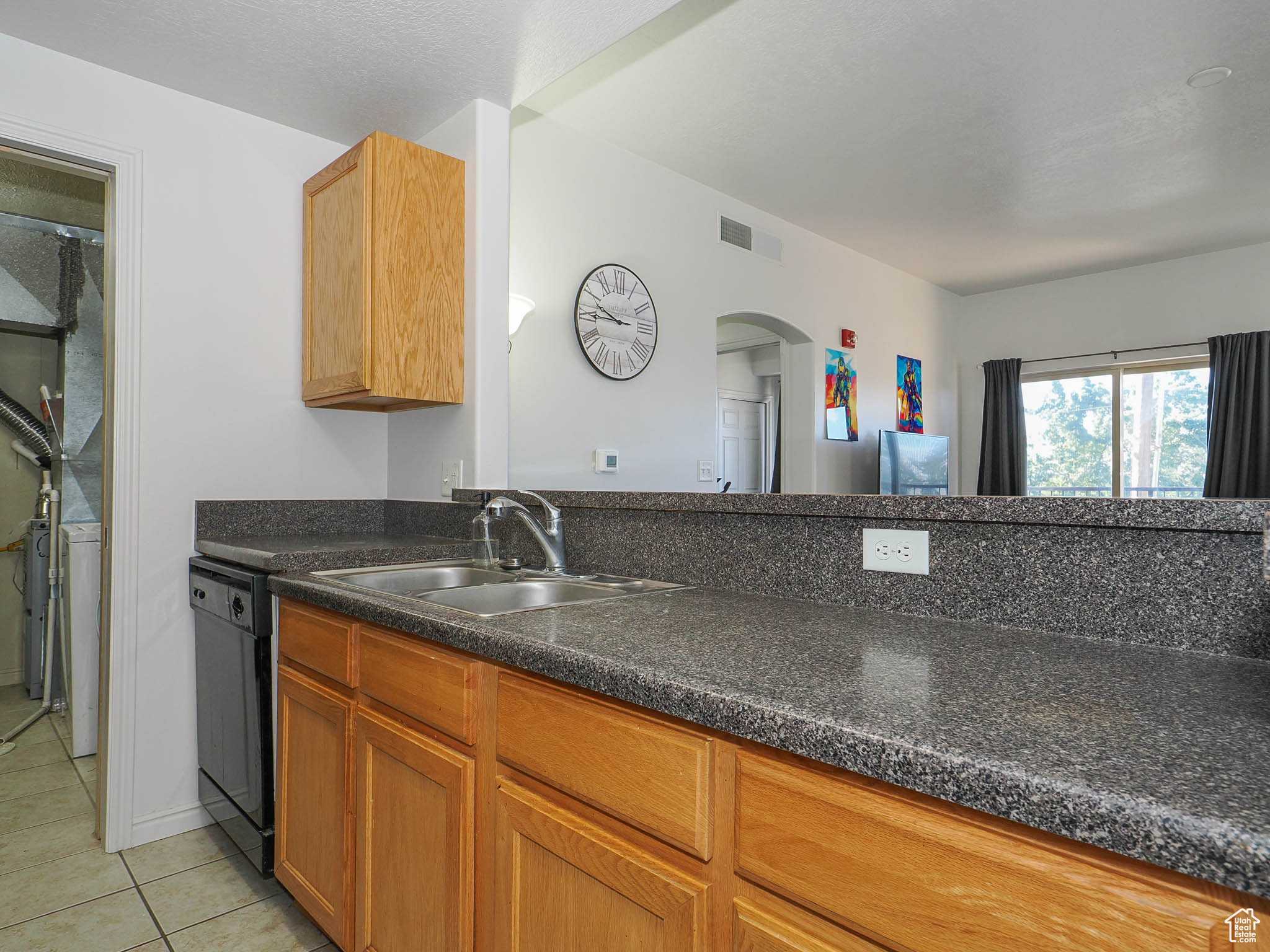 194 W ALBION VILLAGE WAY #103