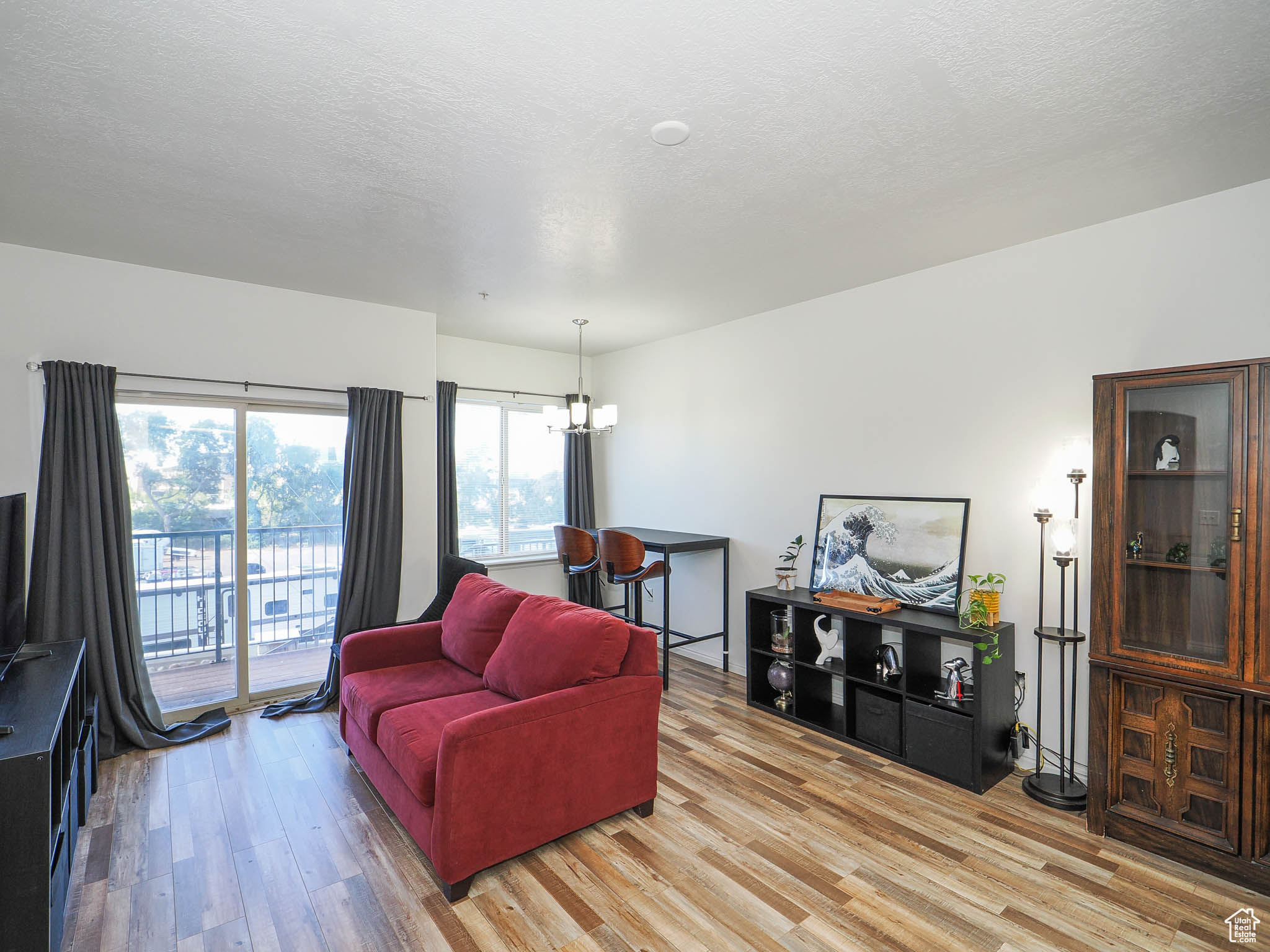 194 W ALBION VILLAGE WAY #103