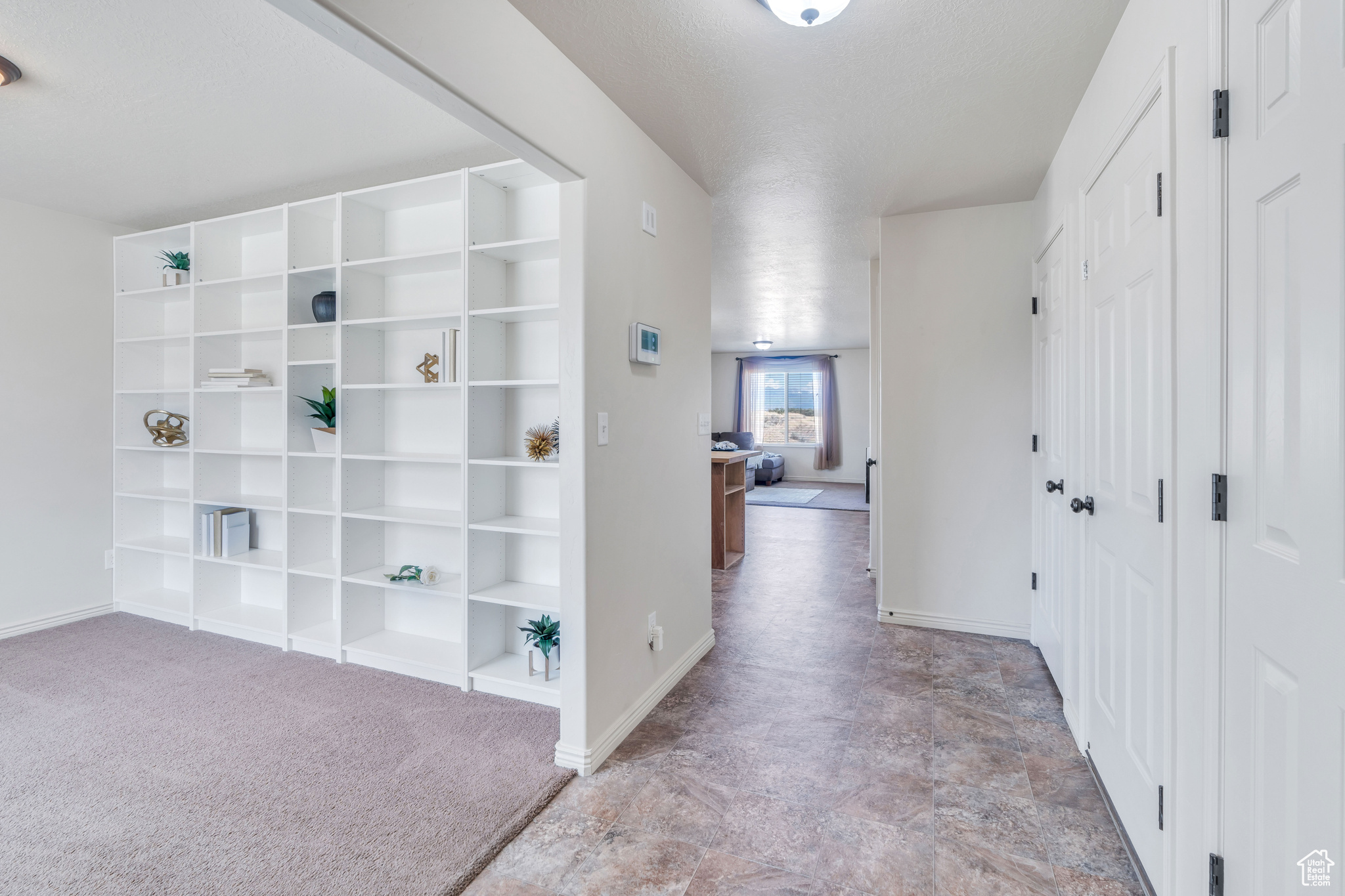 563 S LITTLE ROCK DR.
