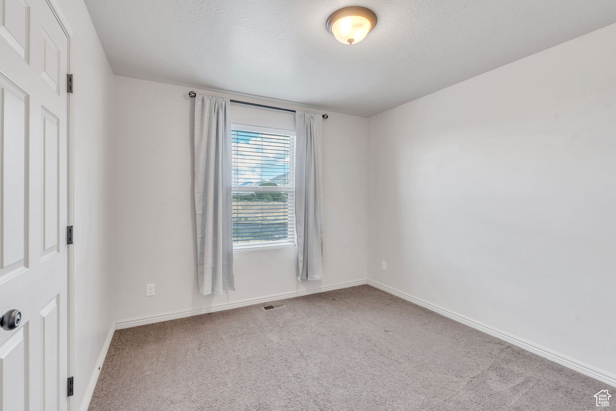 563 S LITTLE ROCK DR.