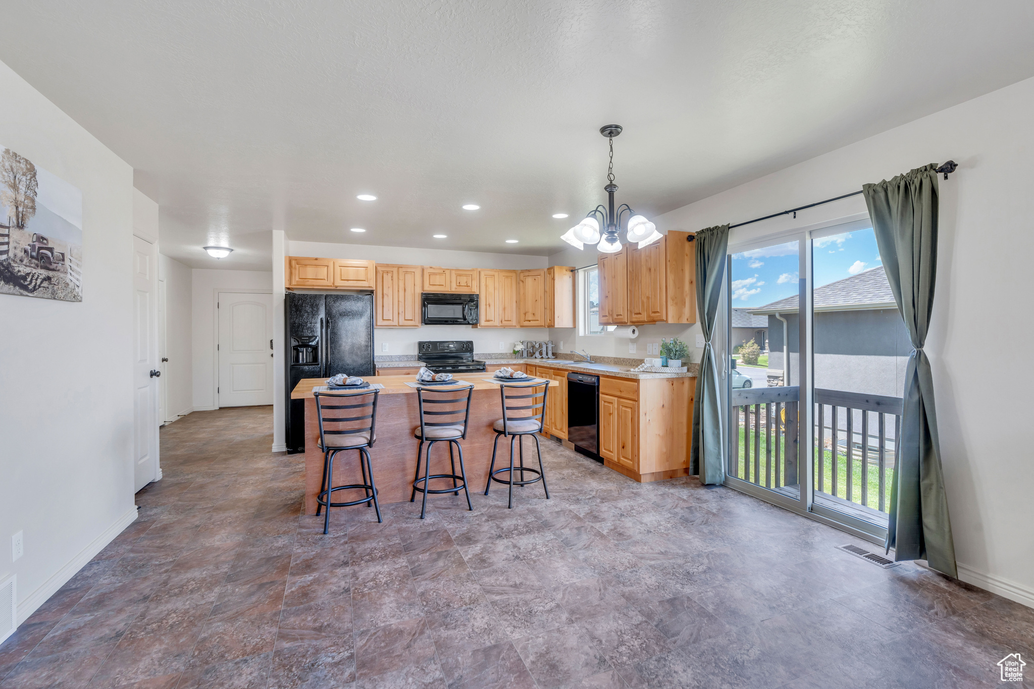 563 S LITTLE ROCK DR.