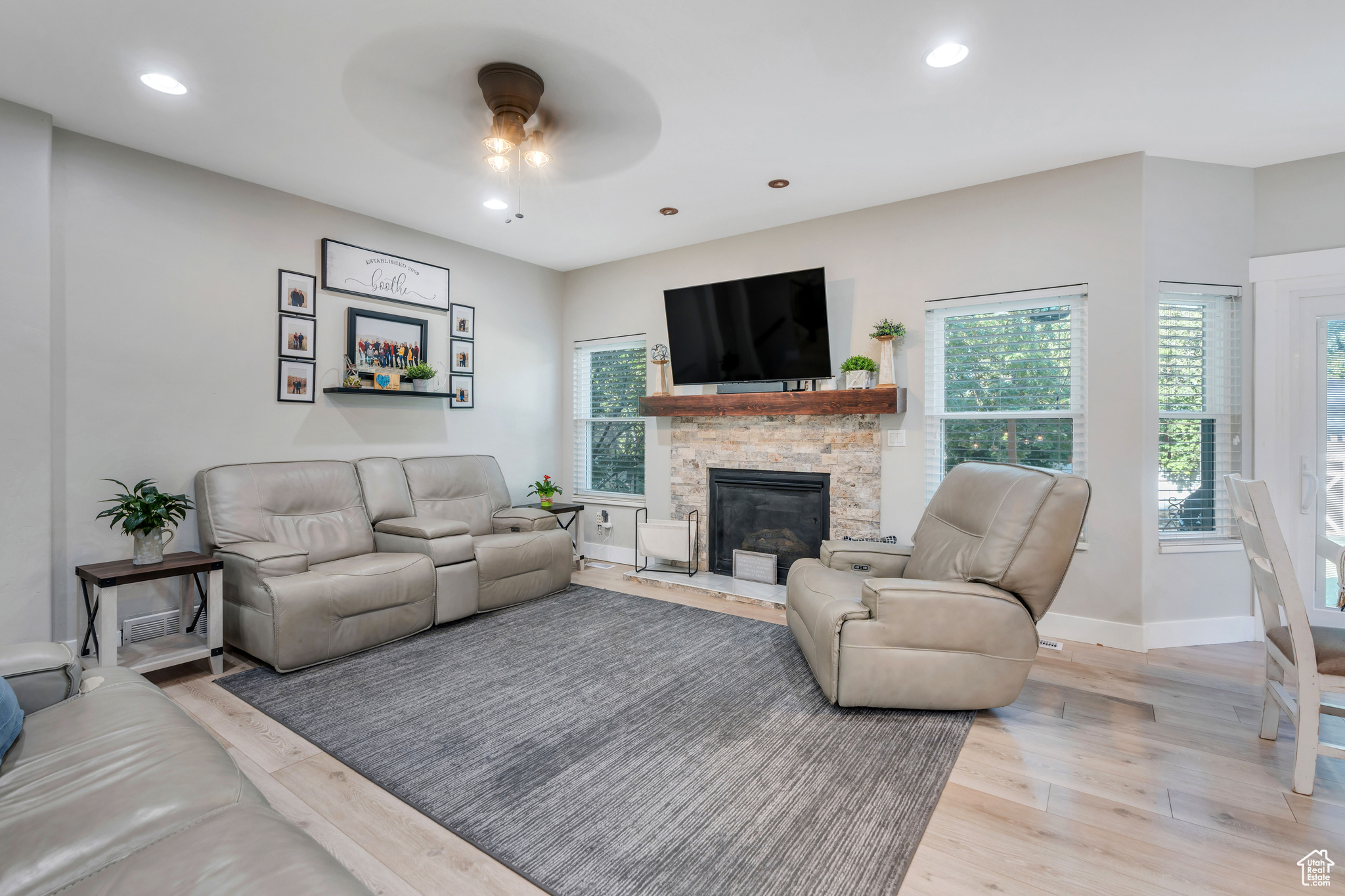 1521 N SILVERWOOD DR