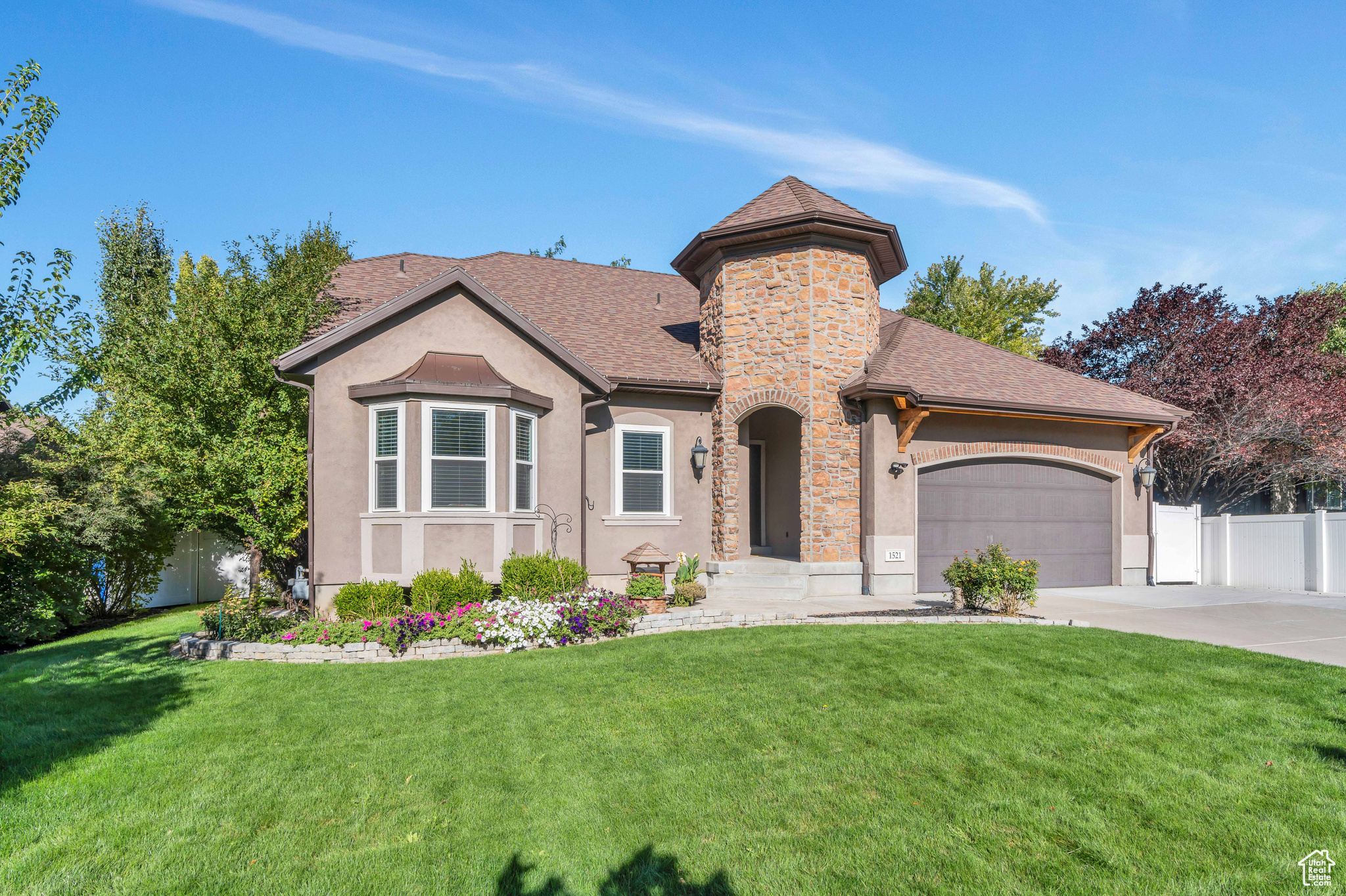 1521 N SILVERWOOD DR