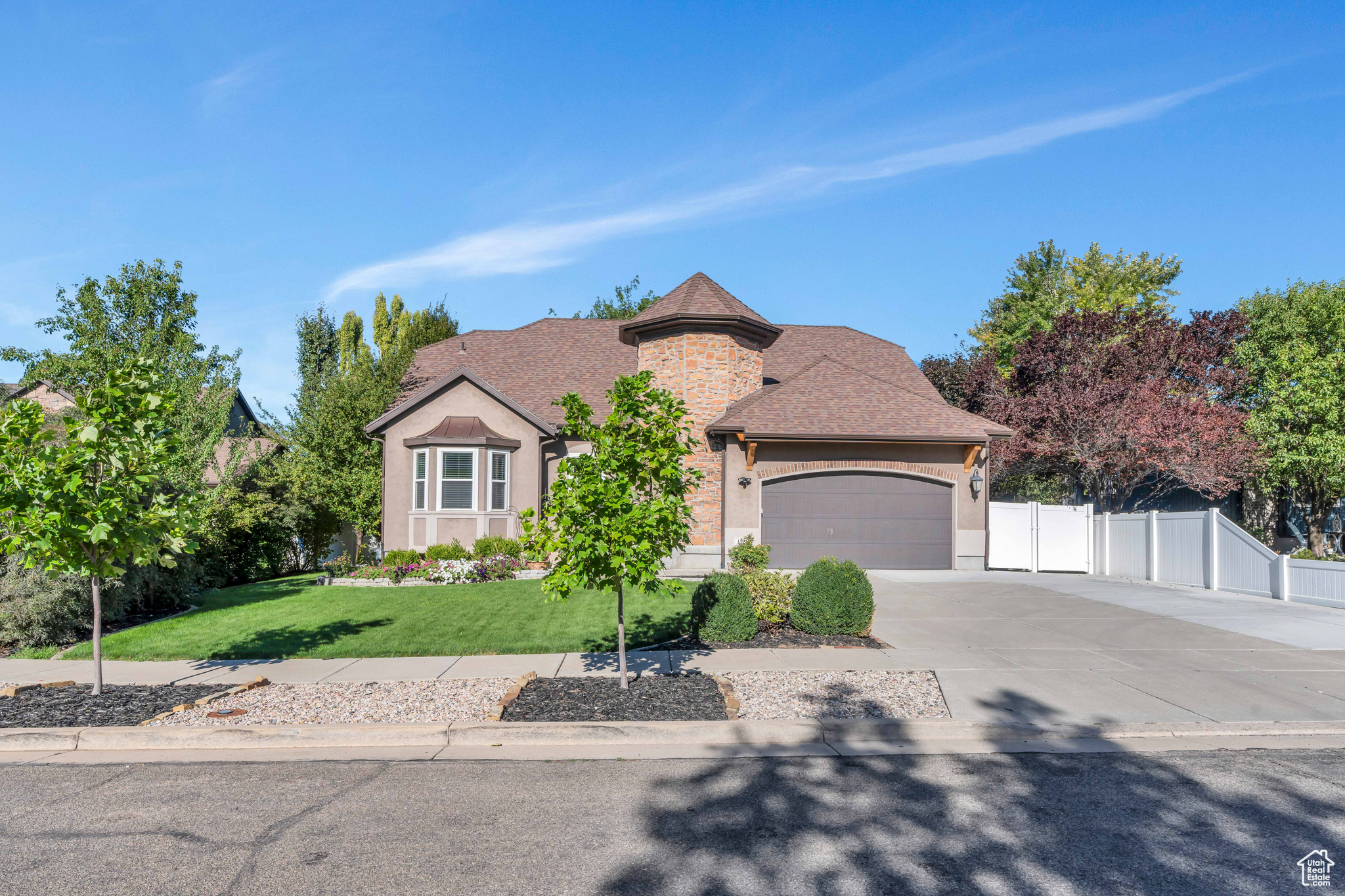 1521 N SILVERWOOD DR