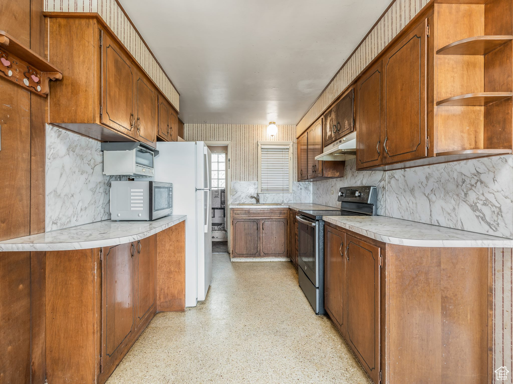 357 LOADER DR