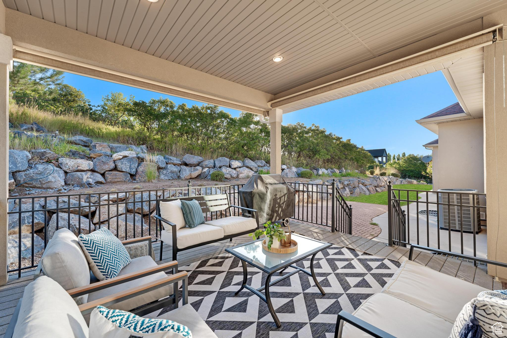 125 W SALEM HILLS DR.