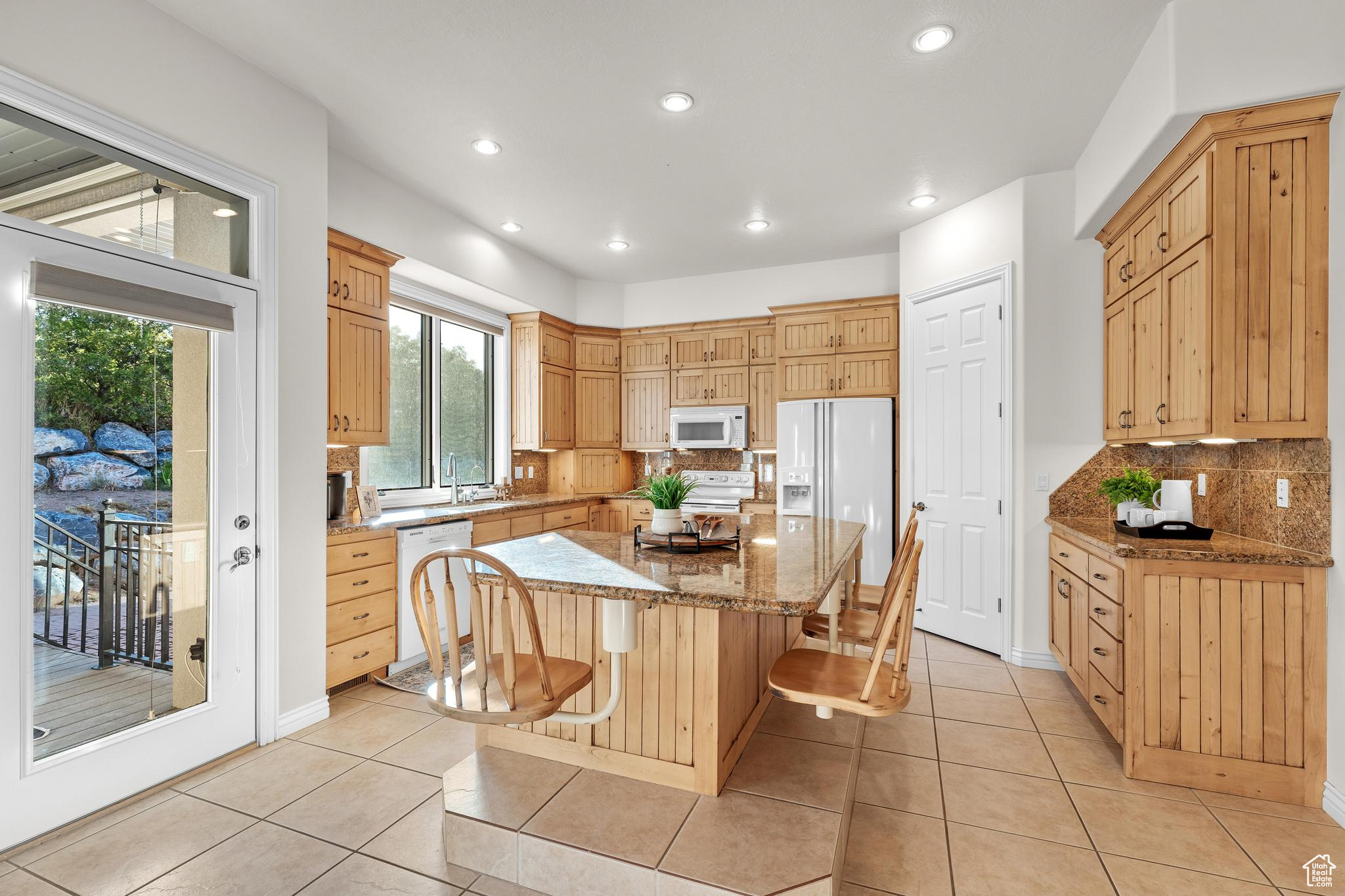 125 W SALEM HILLS DR.