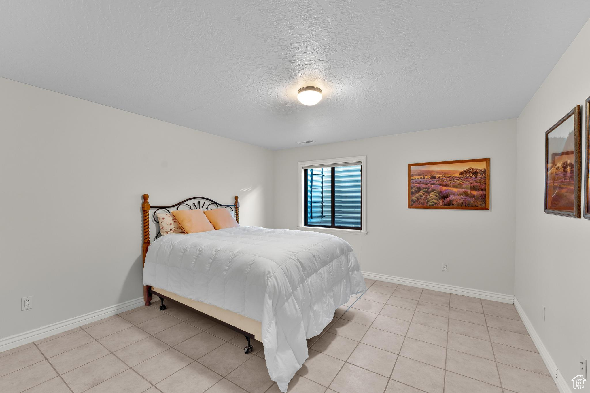 125 W SALEM HILLS DR.