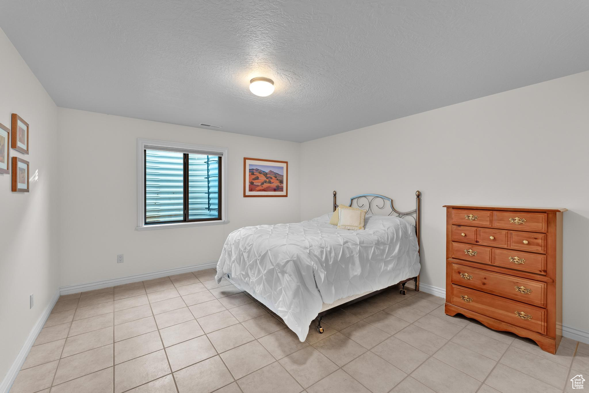 125 W SALEM HILLS DR.