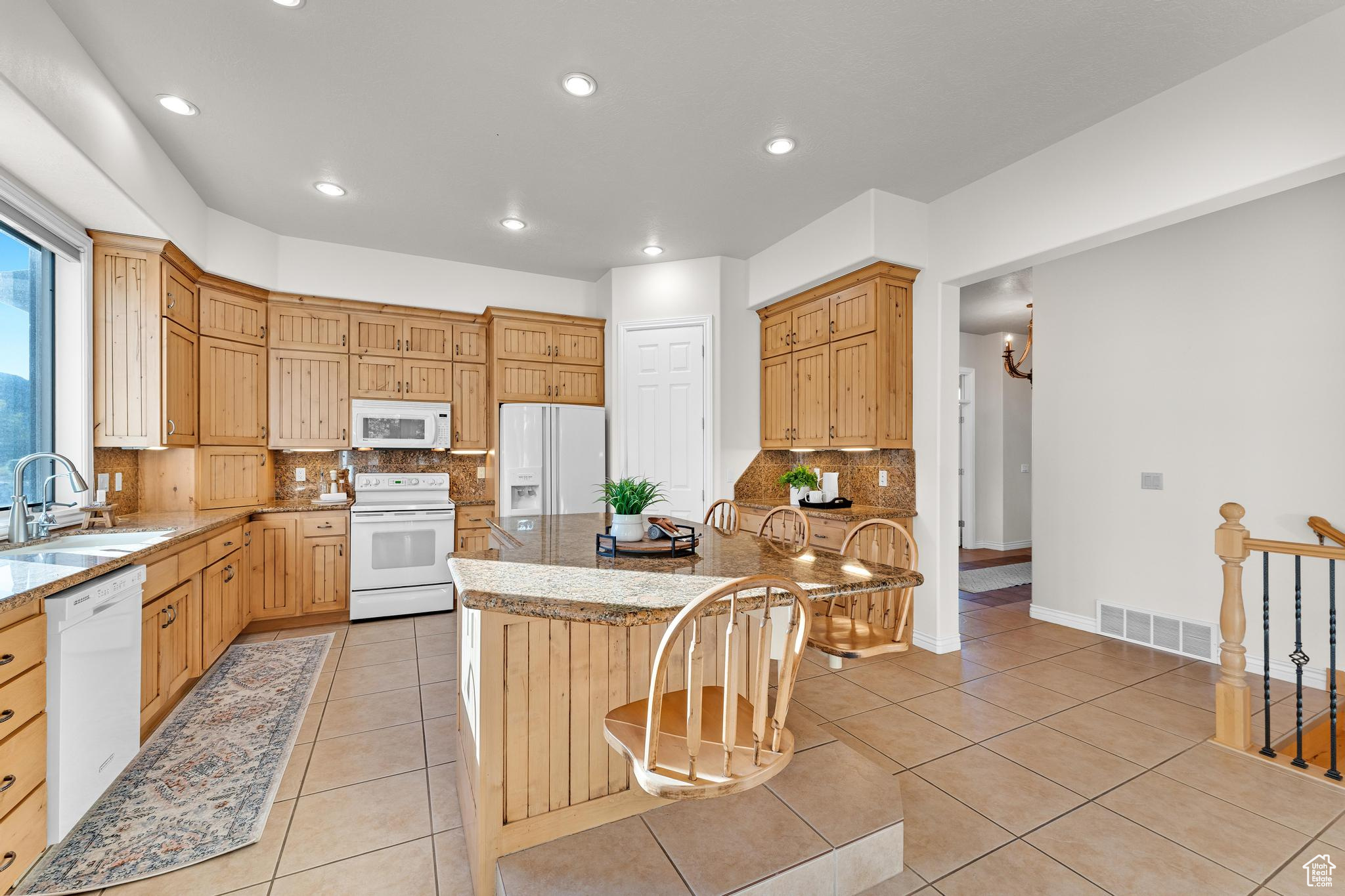 125 W SALEM HILLS DR.