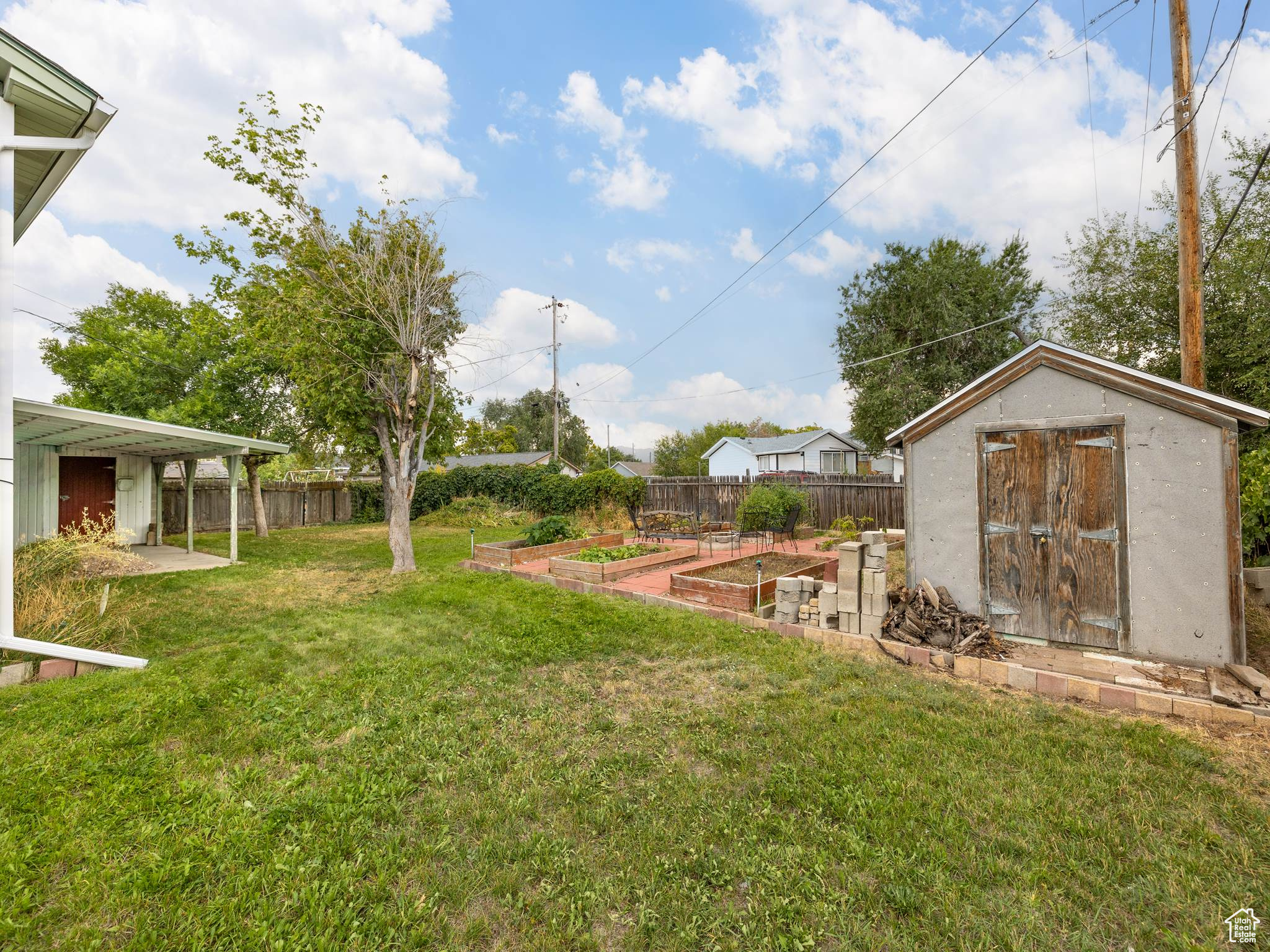 5806 S 4015 W