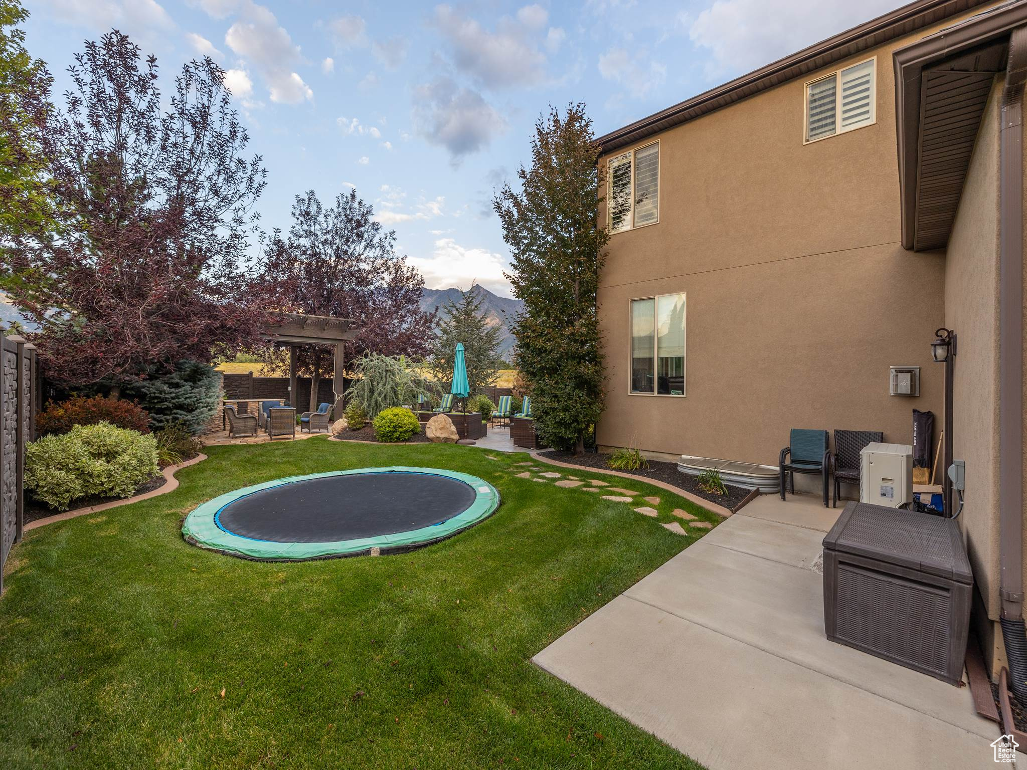 5876 PARK WEST RD