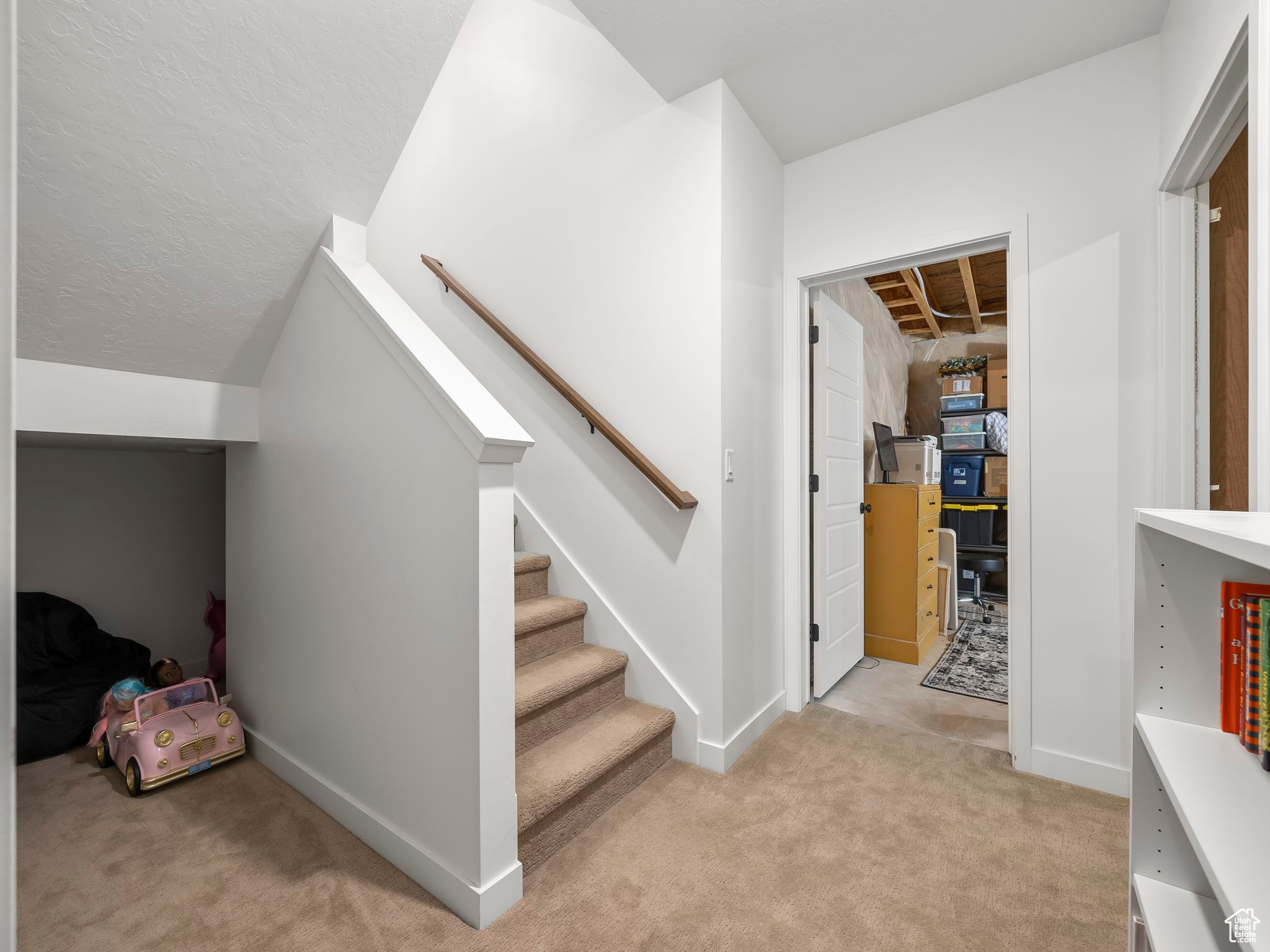 261 S BUCKHORN BATH AVE
